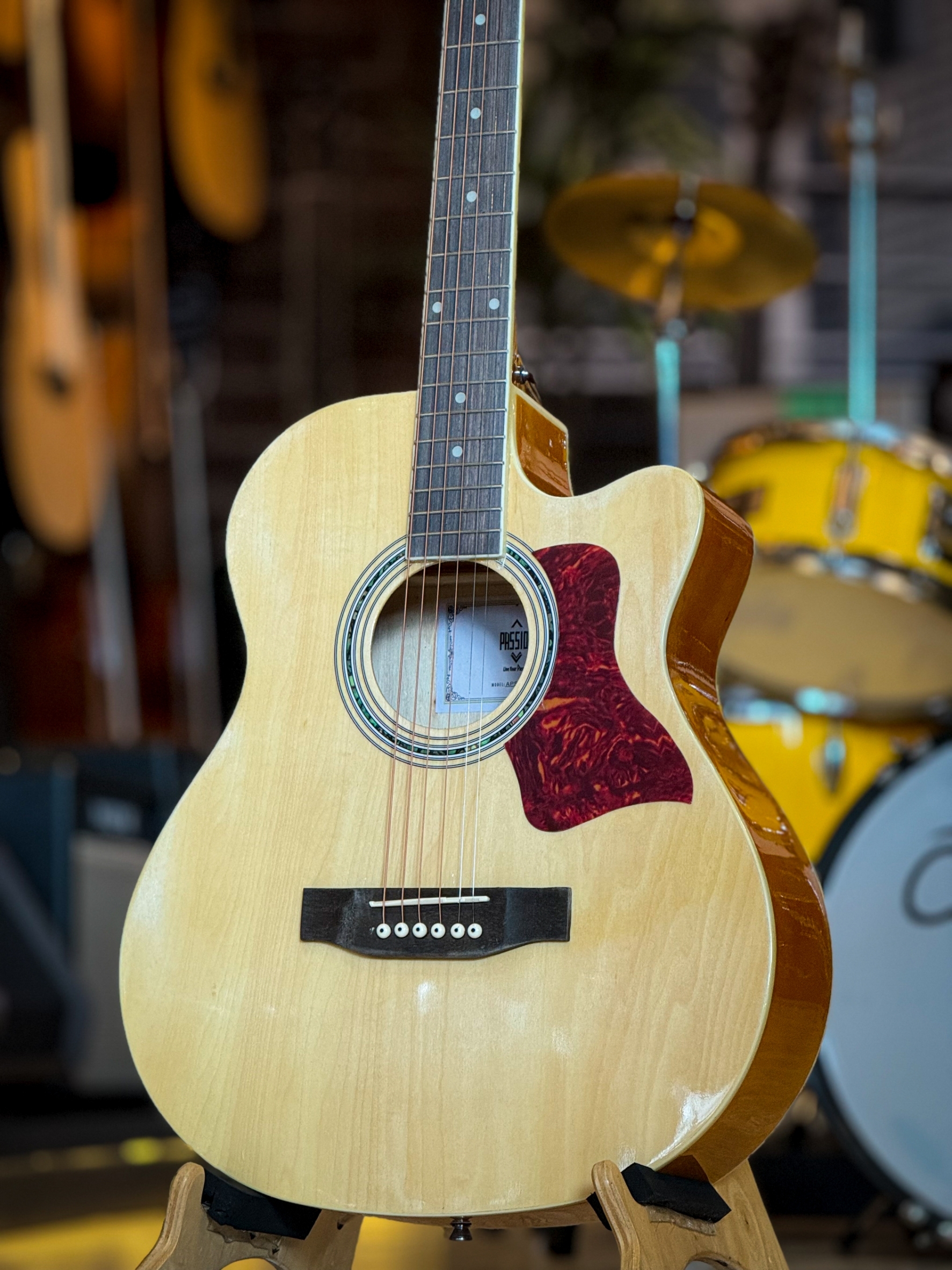 กีต้าร์โปร่ง Passion รุ่น APS-408 ขนาด 40 นิ้ว ฟรี! ปิ๊ก4อัน / ใบคอร์ด / ประแจ / กระเป๋า