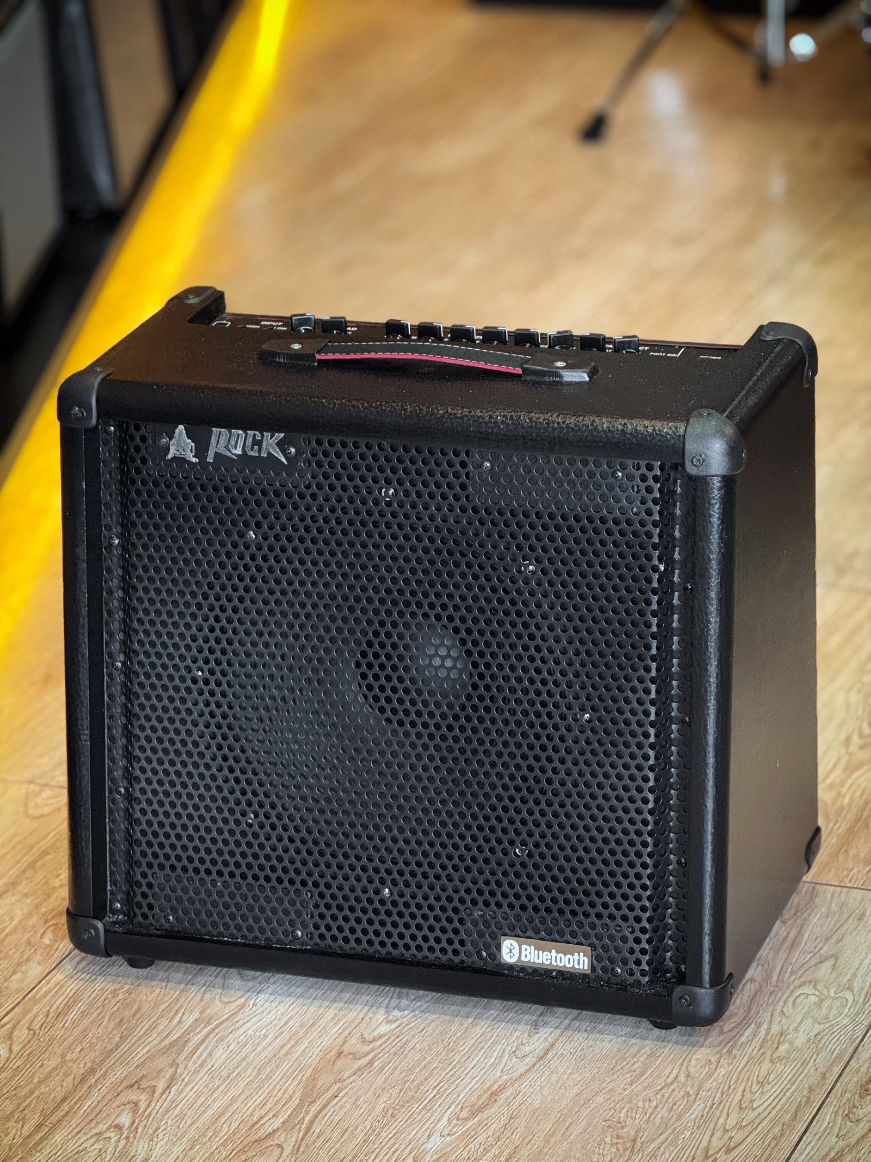 แอมป์กีต้าร์ไฟฟ้า Rock FG-100BT ทรงตรง/เอียง ขนาด 100 วัตต์ ดอก 12" Electric Guitar Ampifier มีบลูทูธ เสียบกีตาร์ 2 ช่อง เอฟเฟคในตัว