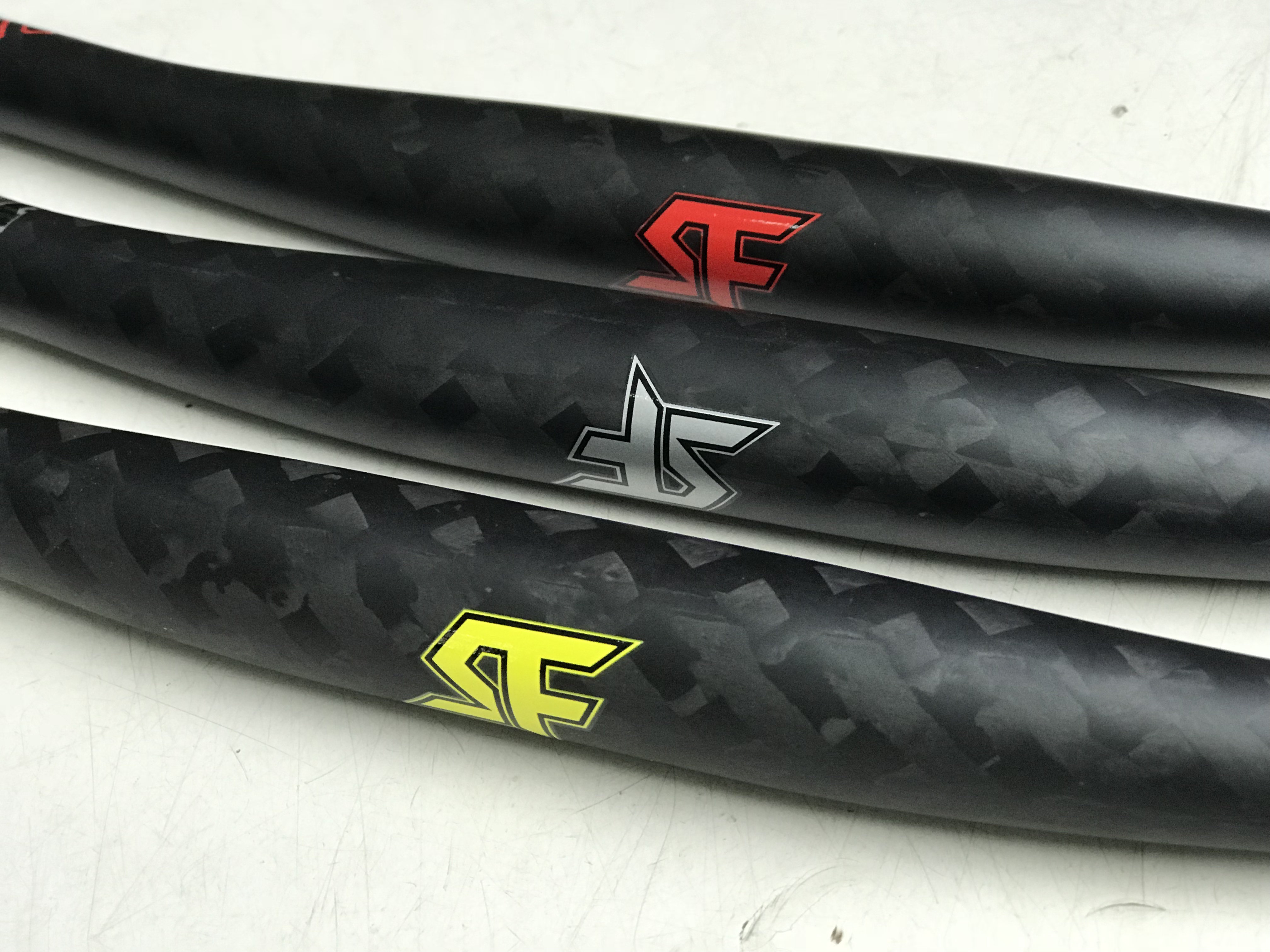 แฮนจักรยานเสือภูเขา คาร์บอน s-fight