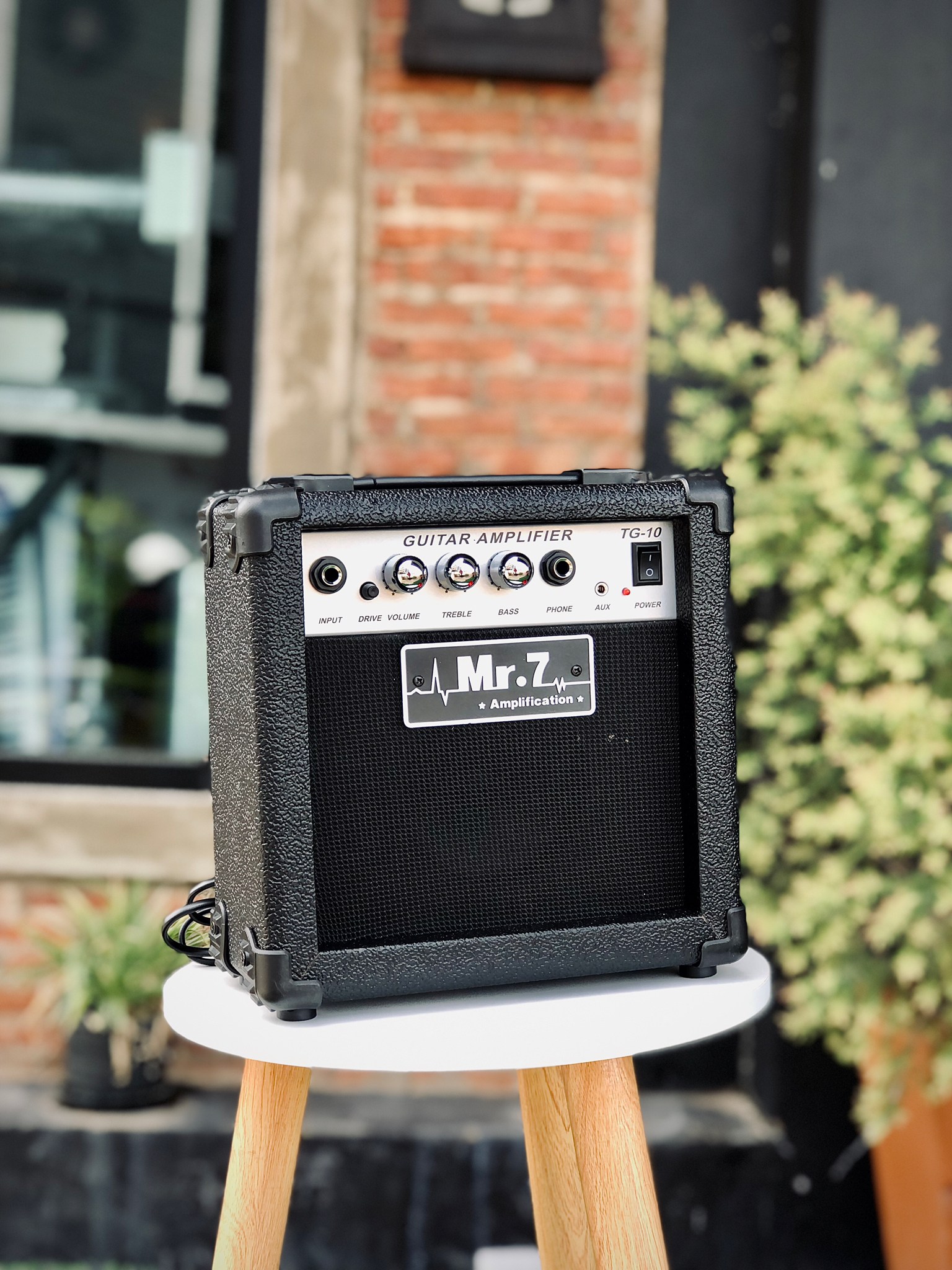 แอมป์กีต้าร์ไฟฟ้า Mr.7 รุ่น TG-10 / GA-10 ขนาด 10 วัตต์ พกพาง่าย ช่องหูฟัง AUX เอฟเฟคเสียงแตก+ปุ่มปรับเสียง