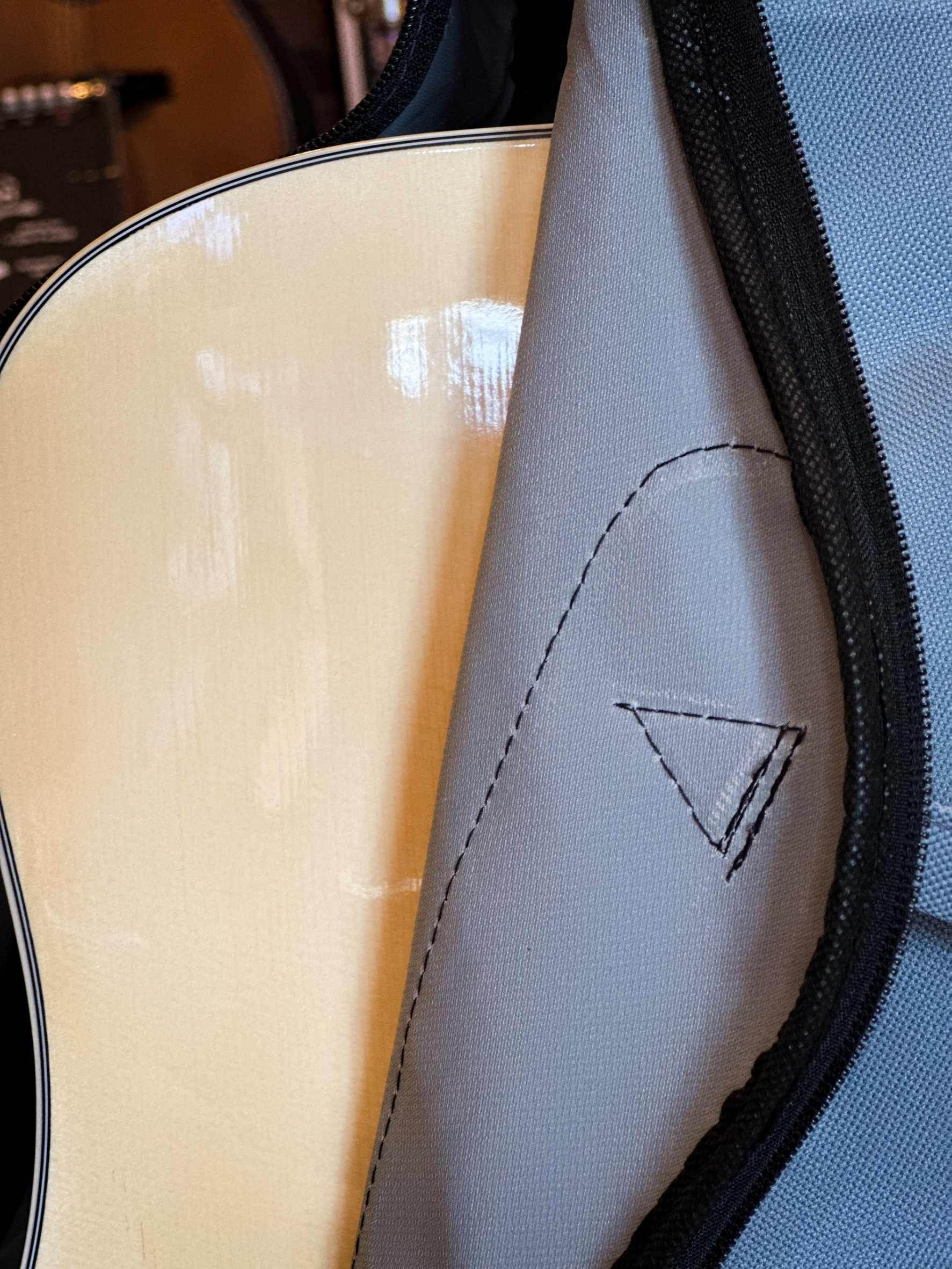 กระเป๋ากีต้าร์โปร่ง Nami ใส่ได้ถึงขนาด 41 นิ้ว สีเทา กระเป๋ากีต้าร์ มีชองใส่ของ มีหูหิ้ว/สะพายหลัง