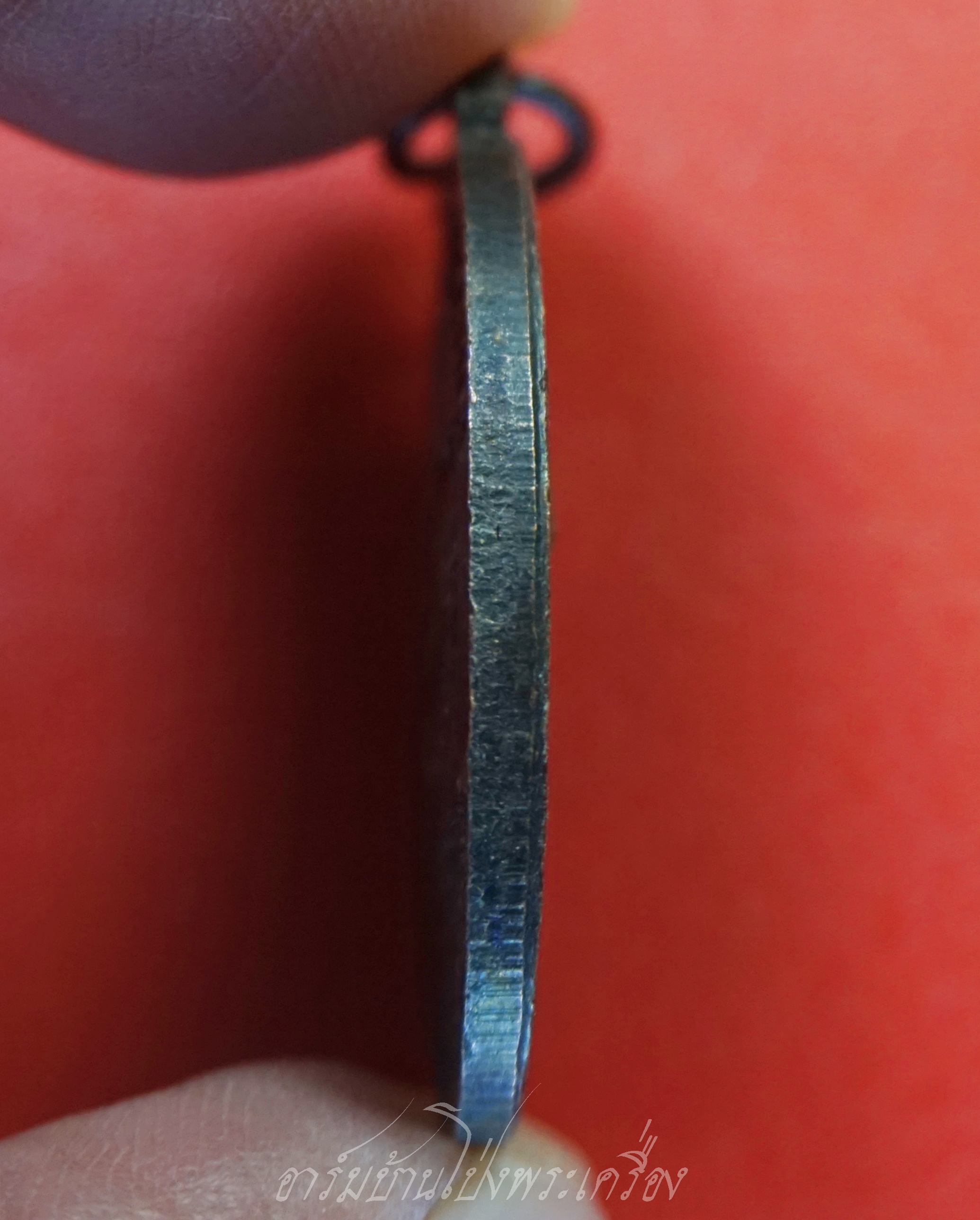 หลวงพ่อคูณ วัดบ้านไร่ รุ่นนั่งรถถัง ปี๒๕๓๘ เนื้อทองแดงรมดำ(องค์ที่2)