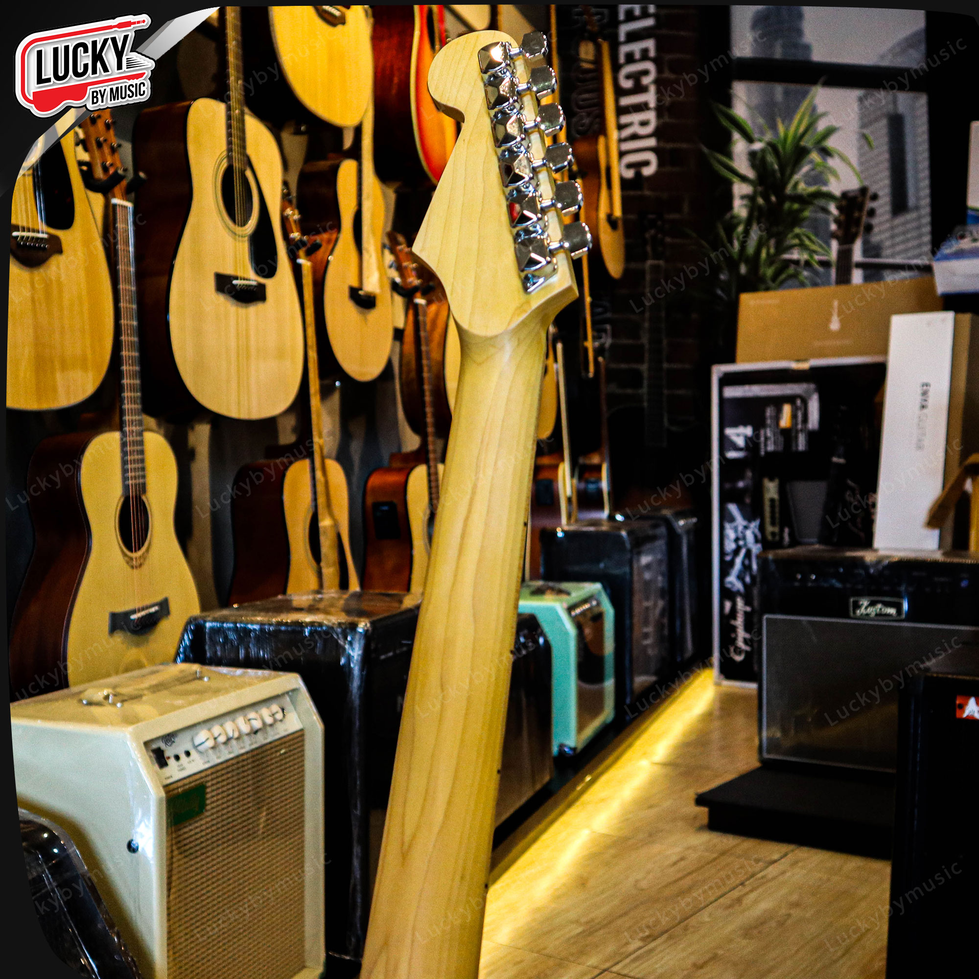 กีตาร์ไฟฟ้า Faster FST-425 คอขาว 22 เฟรต ปิ๊กอัพ SSS พร้อมเซตสุดคุ้ม (งานลดล้างสต๊อก รับประกันการจัดส่ง 7 วัน )