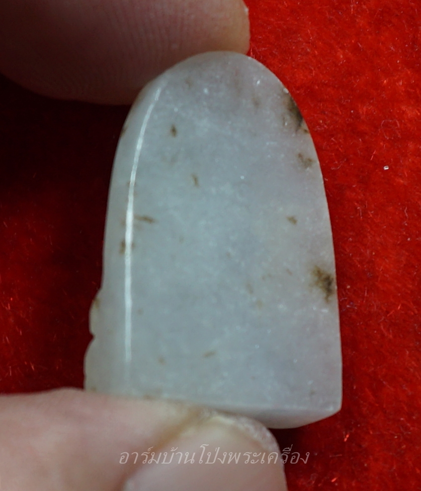 หลวงพ่อขันธ์ วัดพระศรีอารย์ พระหยกขาว พร้อมกล่องเดิม(องค์ที่13)