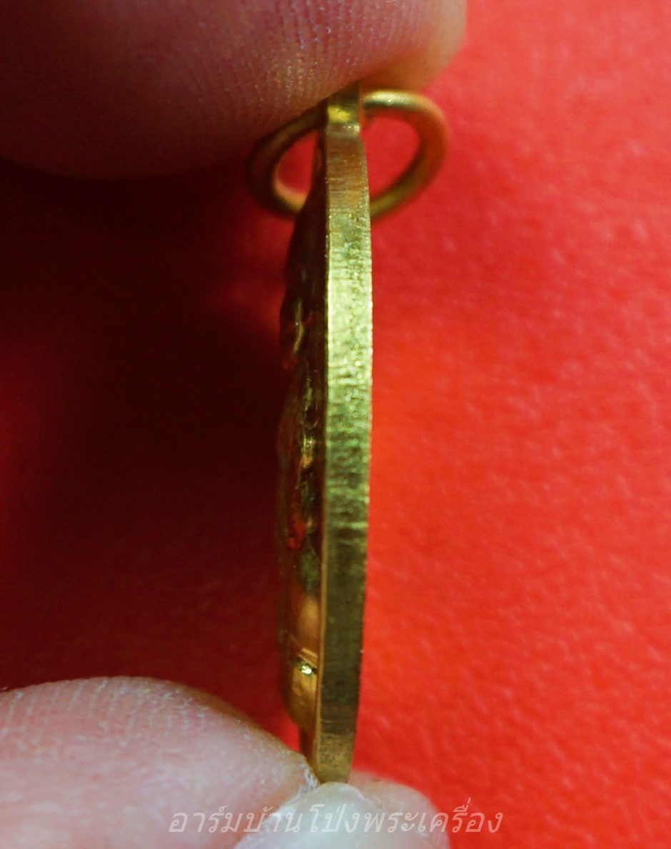 หลวงปู่แผ้ว วัดรางหมัน รุ่นกุมารทองแบ็คแฮม เนื้อฝาบาตร(องค์ที่9)