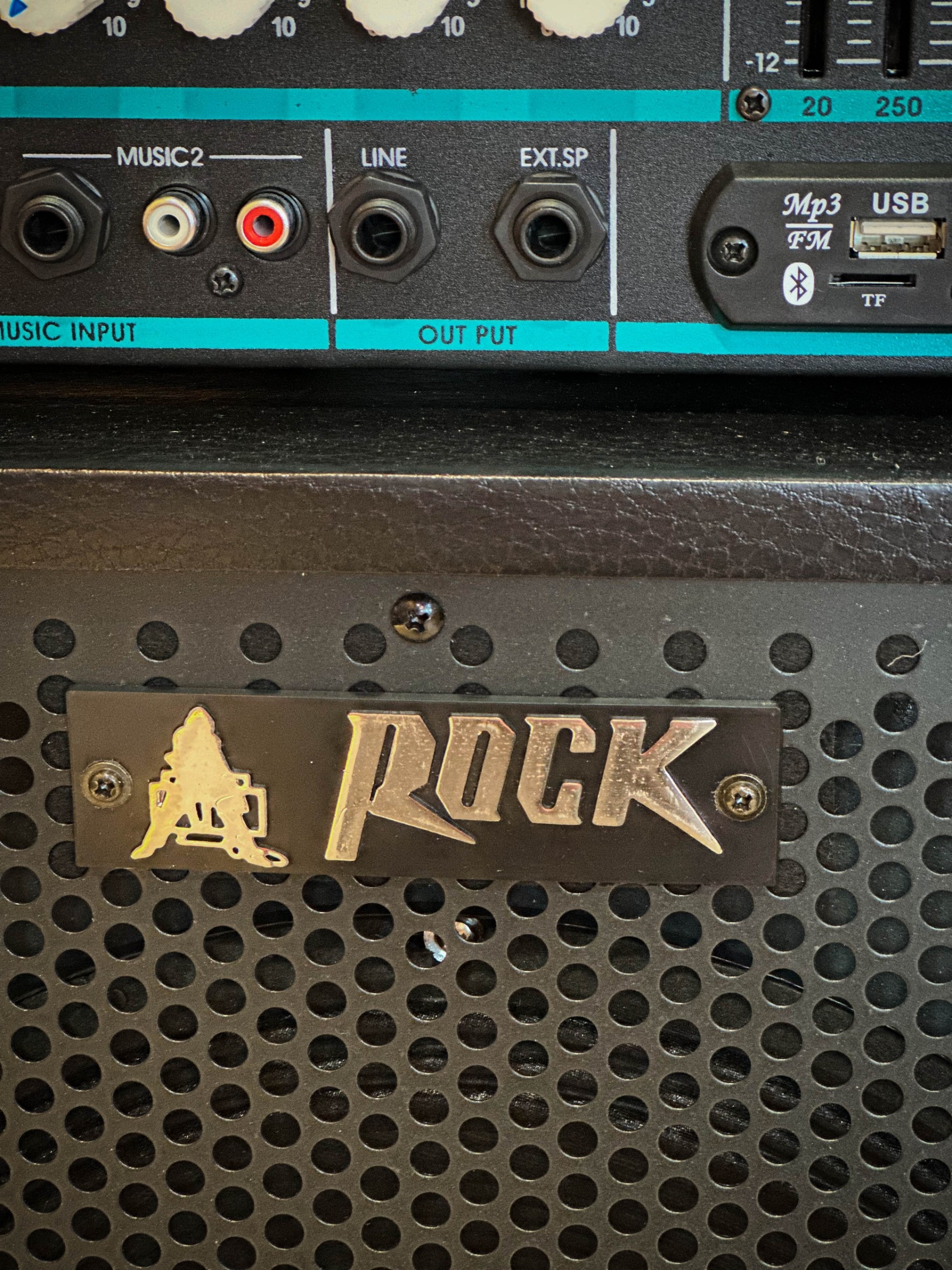 Rock MNR-150 แอมป์คีย์บอร์ด/แอมป์เอนกประสงค์ ตู้แอมป์ 100 วัตต์ ดอก 12" นิ้ว ปรับ EQ ได้ + ประกันศูนย์