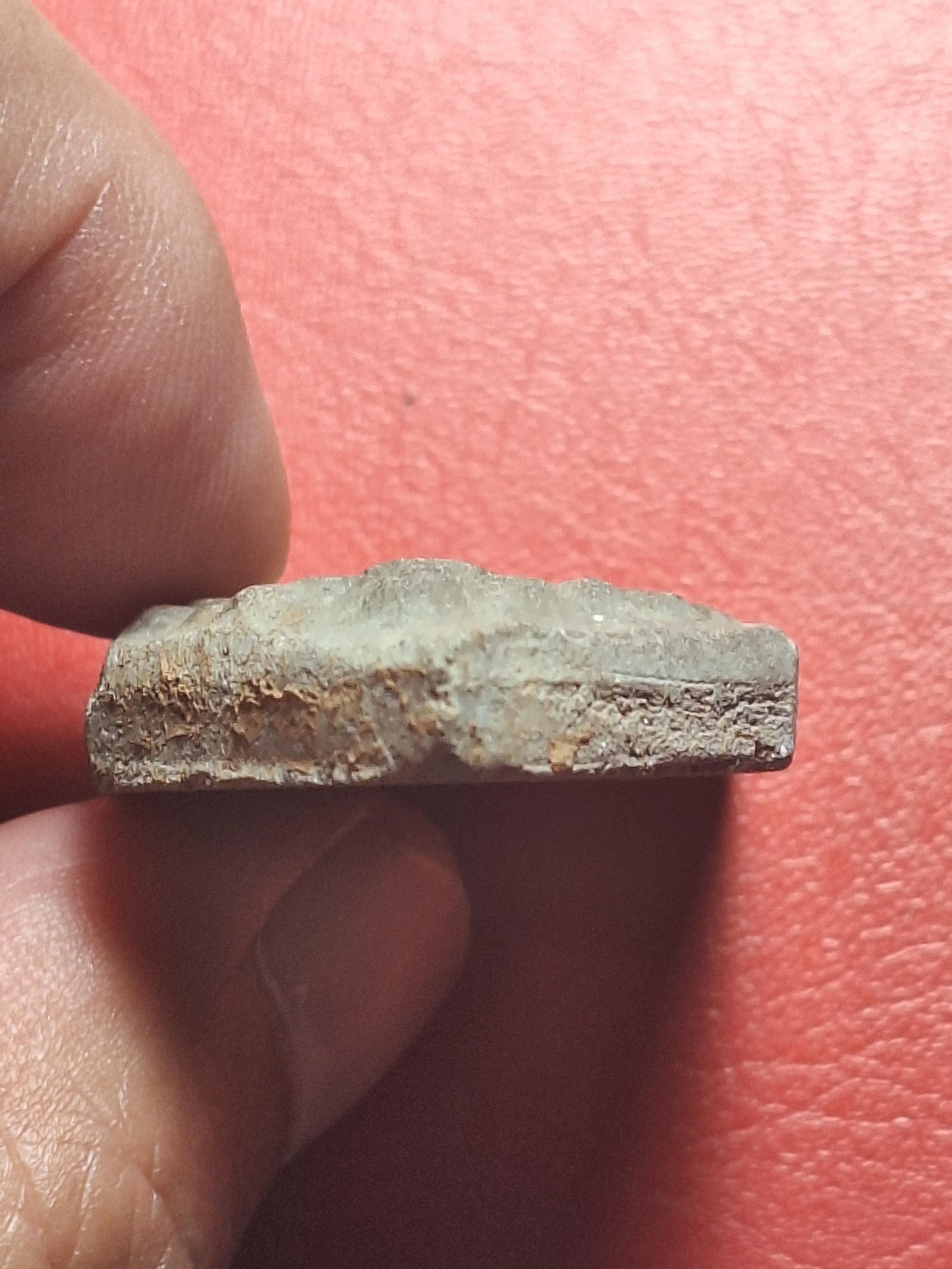 หลวงพ่อแทน วัดธรรมเสน ขุนแผนหน้ายักษ์ ปี๒๕๐๖ เนื้อผงสีเทา(องค์ที่9)