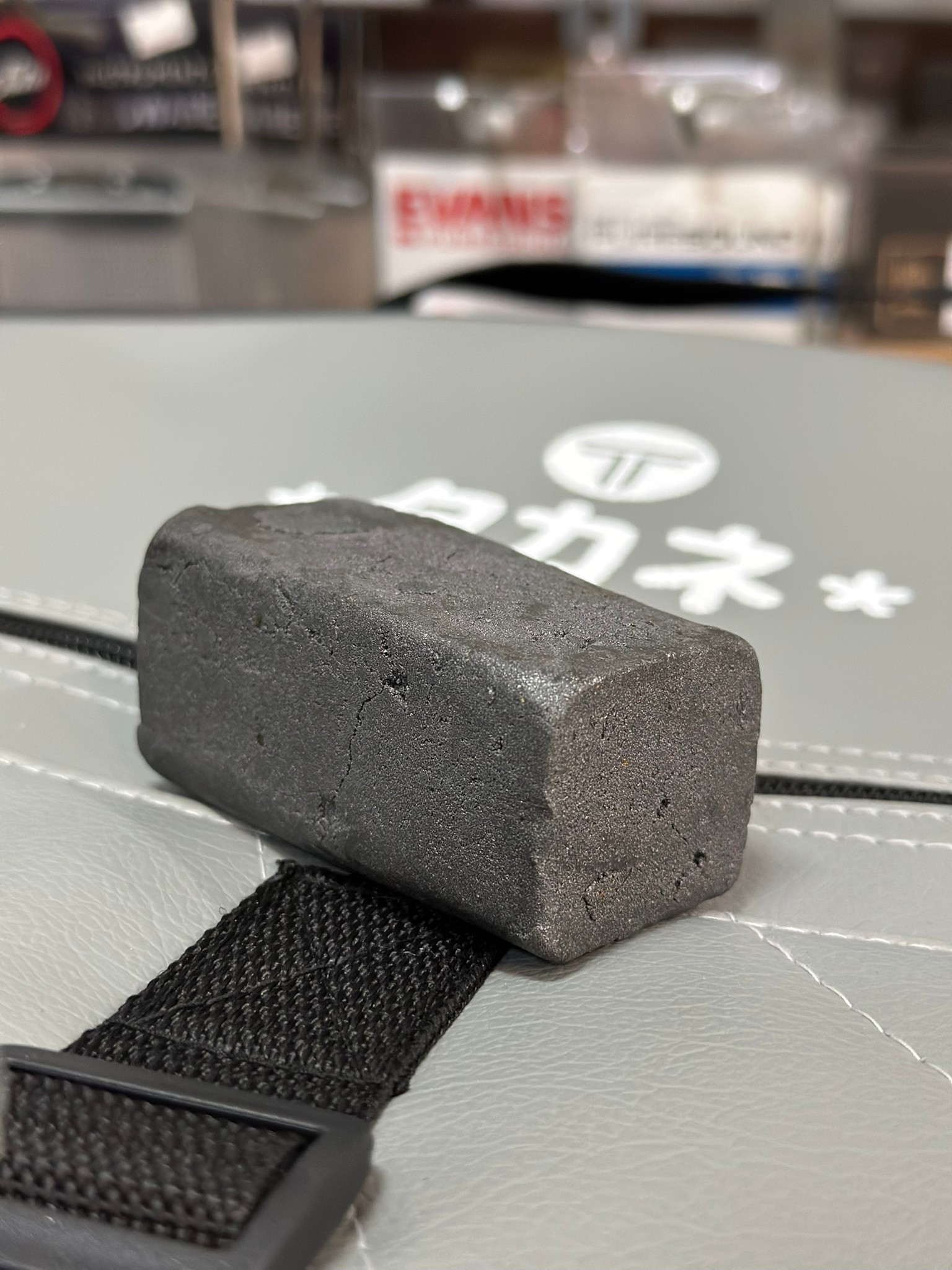 ตะกั่วถ่วงระนาด ตะกั่วฆ้องวง น้ำหนัก 0.5 กรัม ตะกั่วผสมขี้ผึ้ง คุณภาพดี