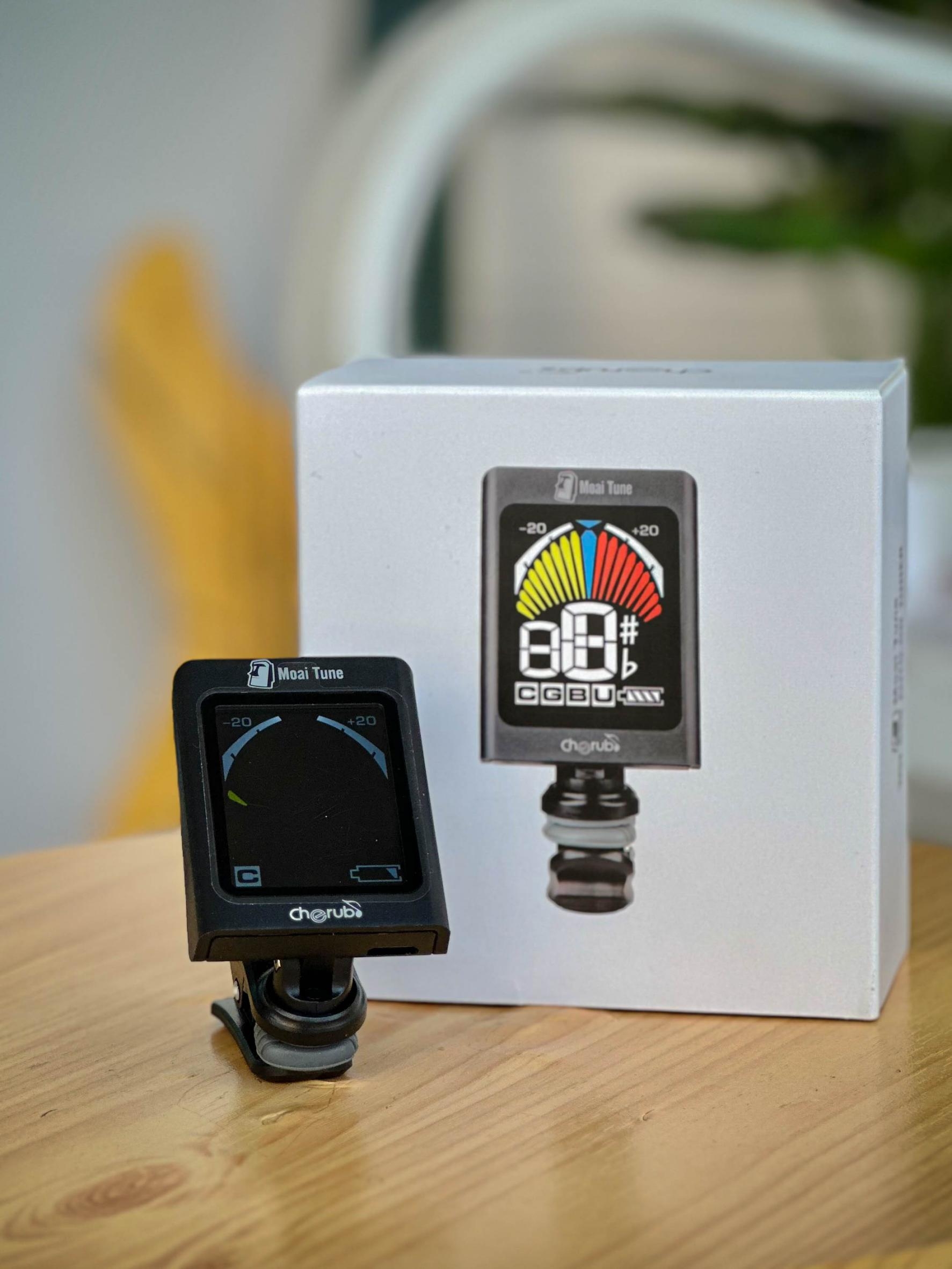 Cherub จูนเนอร์ Cherub WST-680 เครื่องตั้งสายกีตาร์ หน้าจอแสดงผลแบบสี มีแบตเตอรี่ในตัว มีช่องเก็บปิ๊ก Guitar Tuner ฟรี สายUSB.