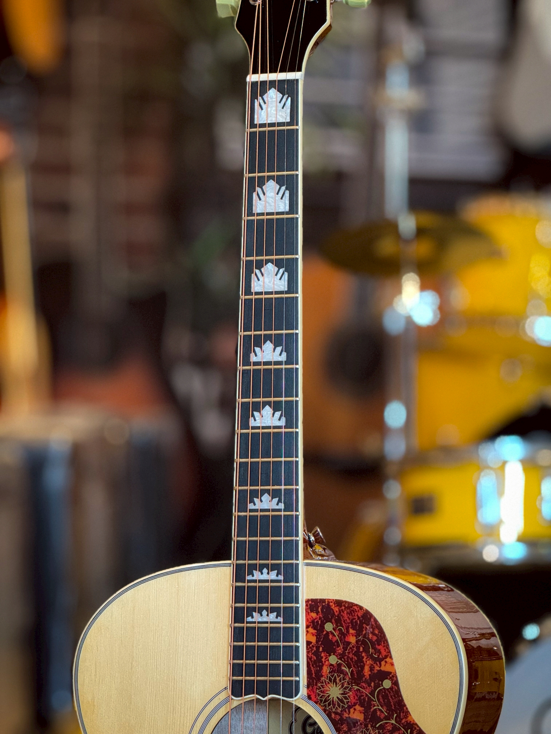 กีตาร์โปร่งไฟฟ้า Gusta JG10E II ขนาดจัมโบ้ 42 นิ้ว เสียง กังวาน หางเสียงยาว ภาคไฟฟ้า Gusta GT-18