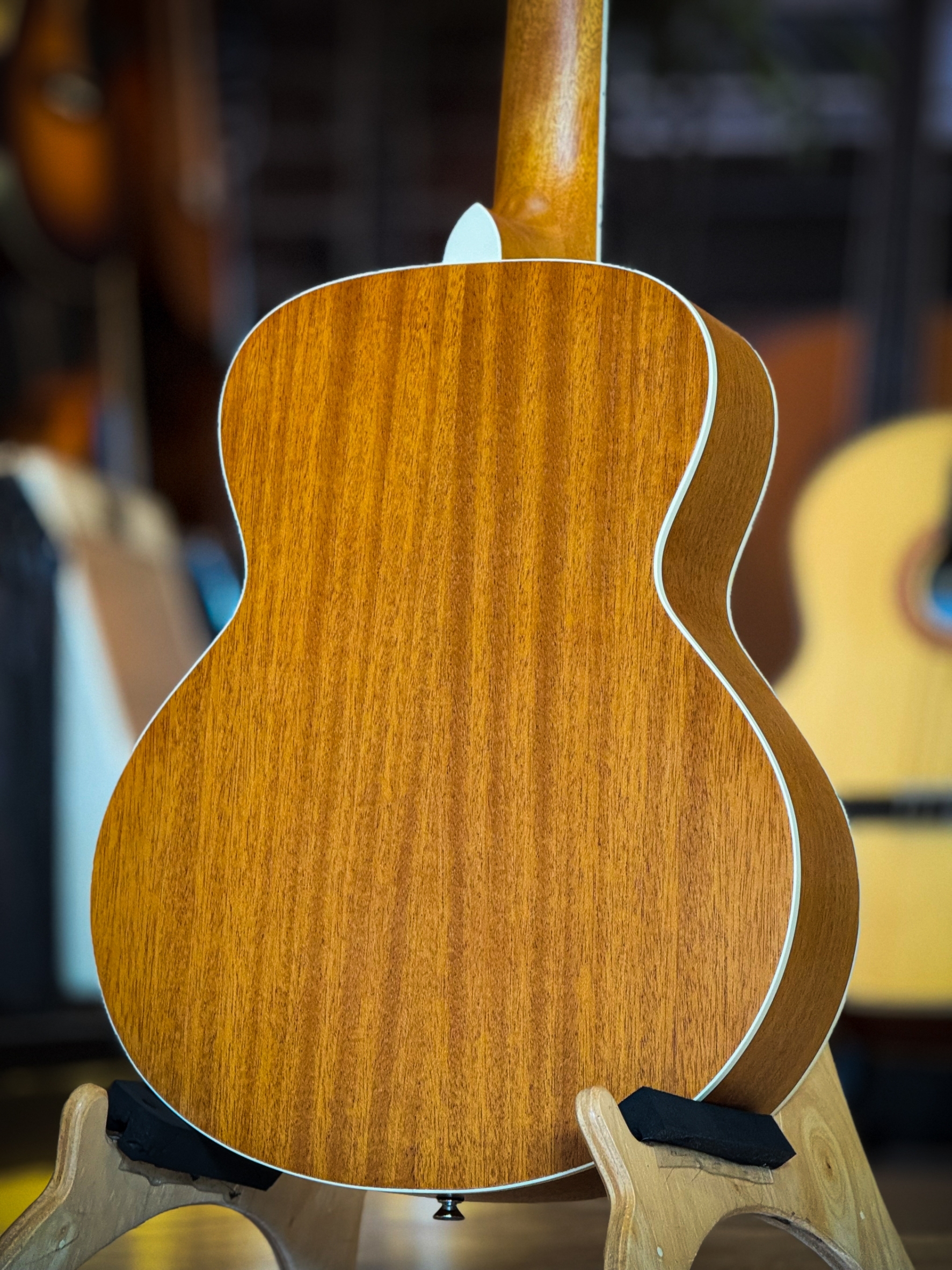 Mclorence กีต้าร์โปร่ง 34 นิ้ว MC-34 สีไม้อ่อน กีตาร์โปร่ง เสียงใสกังวาล ฟรี กระเป๋า Nami เทา / ปิ๊ก4อัน / ประแจ