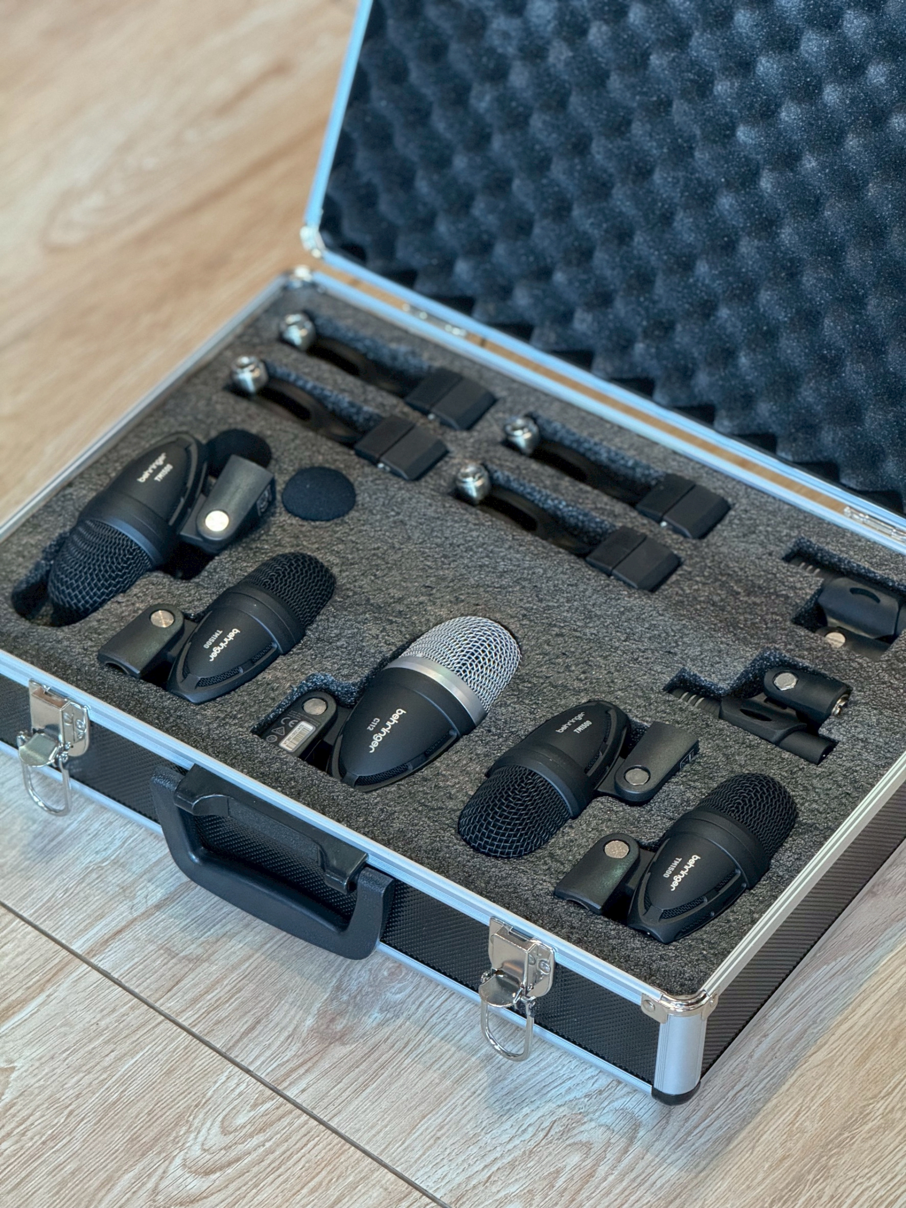 BEHRINGER รุ่น BC1500 ชุดไมค์มิกซ์กลอง วัสดุคุณภาพดี