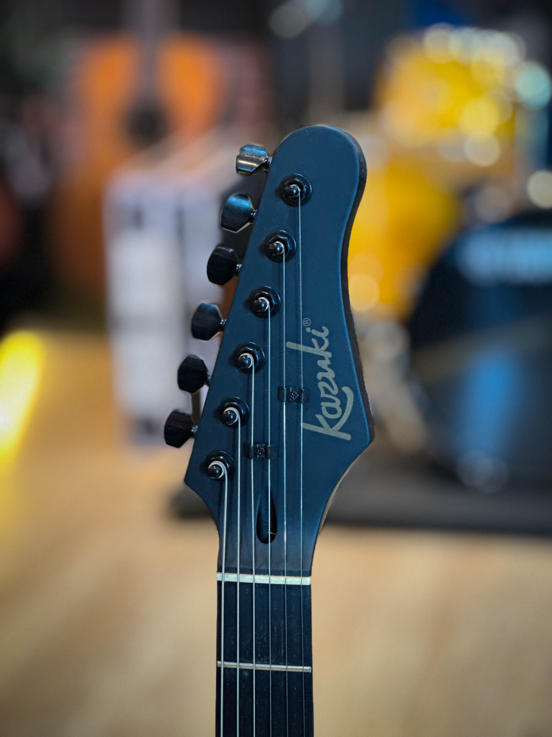 Kazuki กีต้าร์ไฟฟ้า (สีขาว) Newcomer ทรง Tele Satin รุ่นใหม่ เคลือบด้าน ฟรี สายแจ็ค&ปิ๊ก2อัน - ประกันศูนย์ไทย