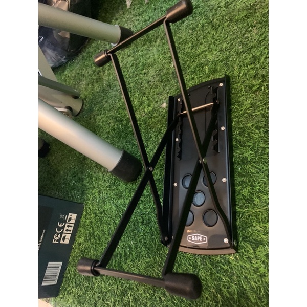 วางเท้าเล่นกีตาร์ Foot Stool รุ่นเหล็กหนา P-1 / T-1 สีดำbk ทำจากวัสดุคุณภาพดี แข็งแรง ใช้วางเท้าสำหรับเล่นดนตรี