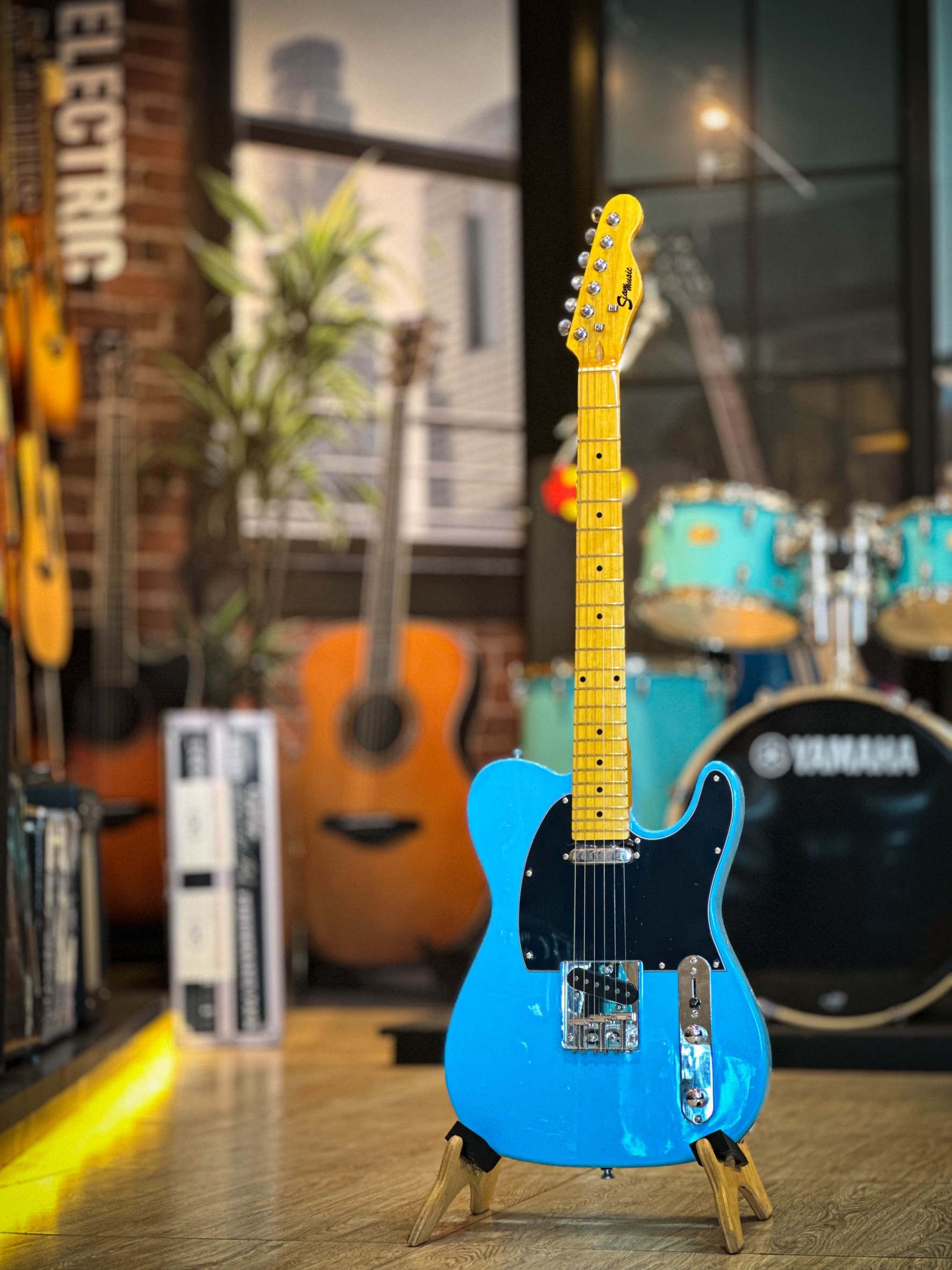 Siam Music รุ่น TL-200 กีต้าร์ไฟฟ้า ทรง TELA ปิ๊กอัพ HSH,จำนวน 24 เฟรต,ดีไซน์สวย/งานคุณภาพ !! ฟรี ปิ๊ก3อัน/สายแจ็ค