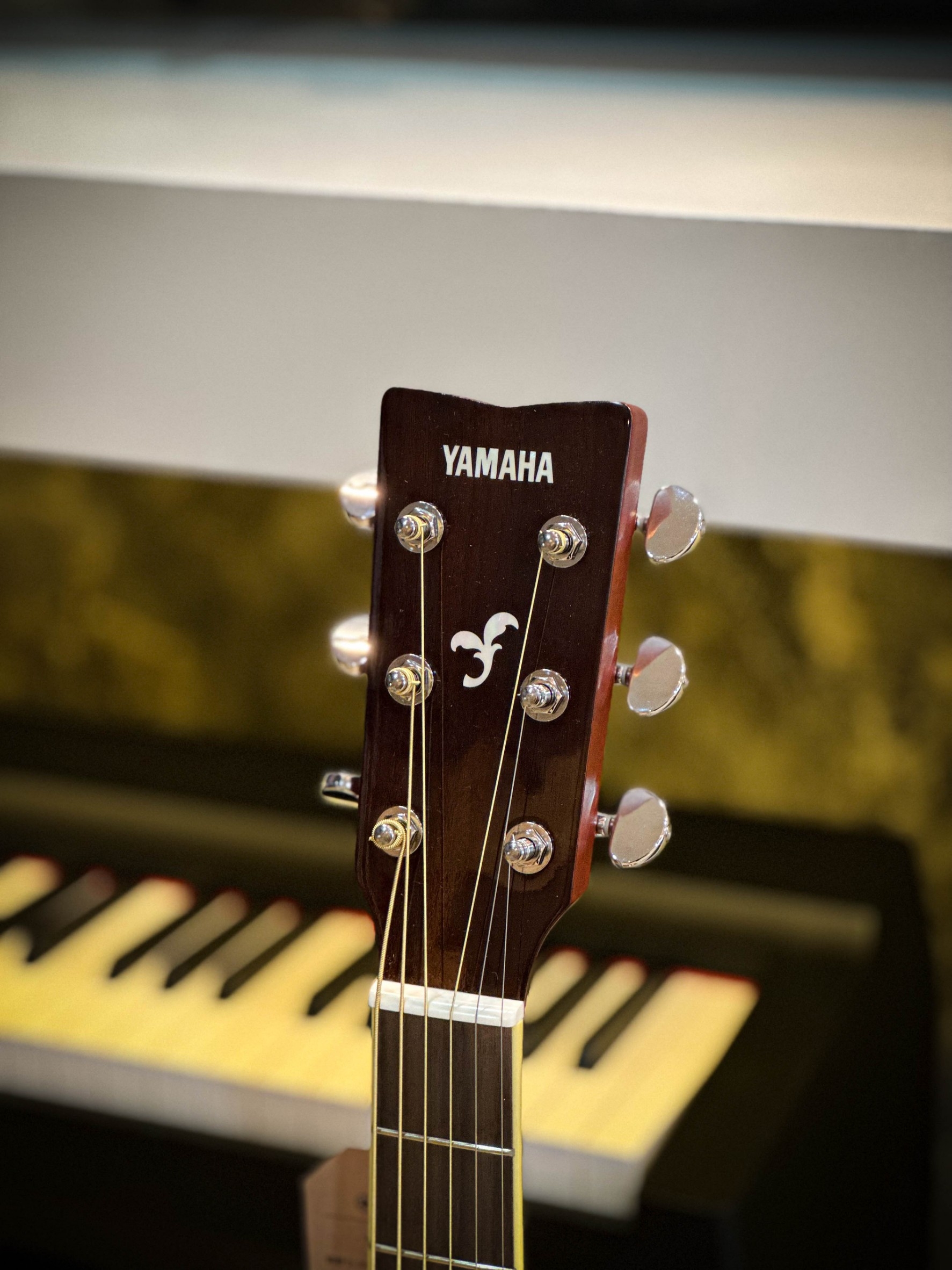 กีตาร์โปร่ง Yamaha FG820 Autumn Burst พร้อมกระเป๋าเทาดำ แท้ Yamaha