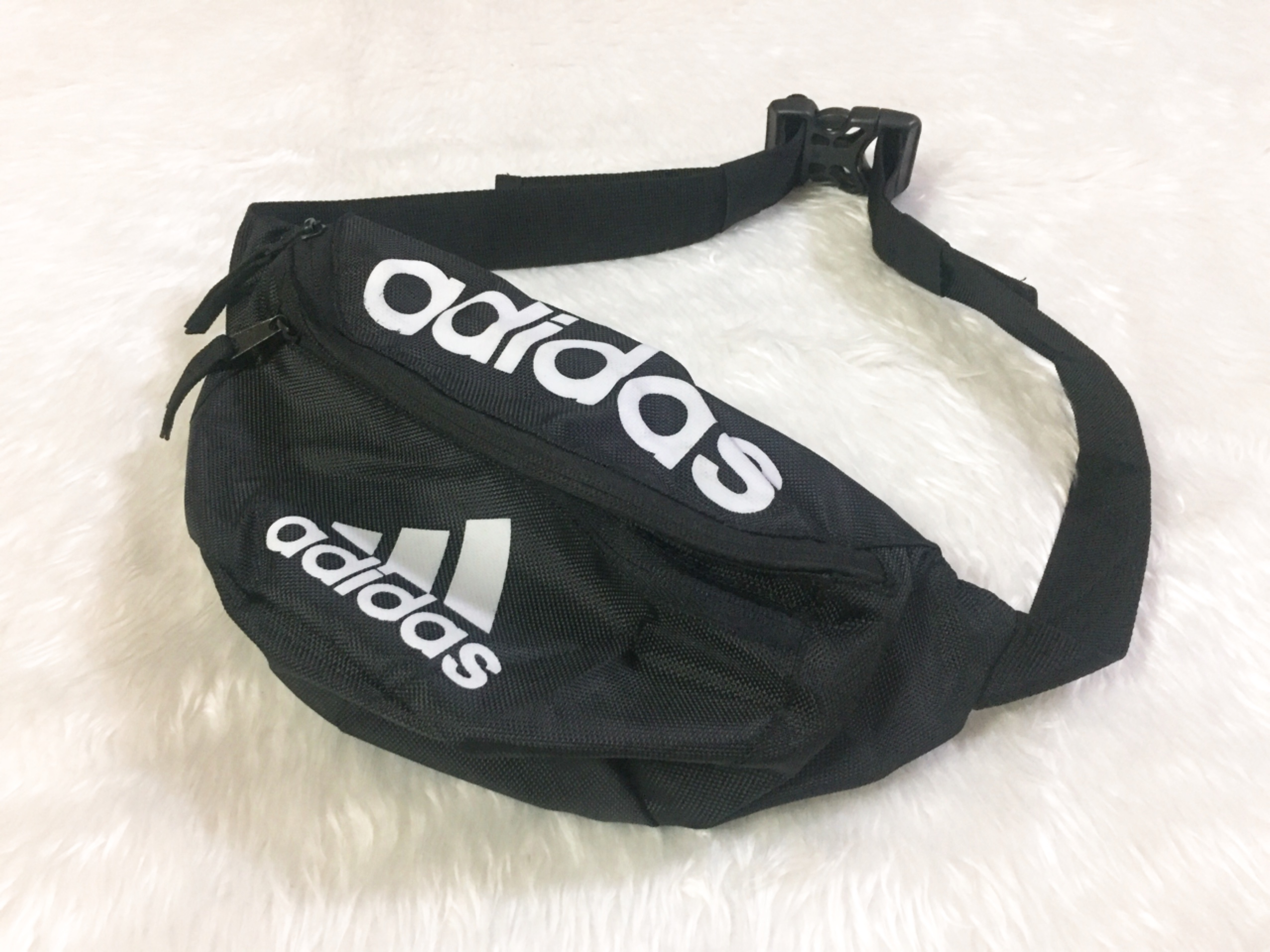 กระเป๋า กระเป๋าสะพายข้างผู้ชาย Adidas
