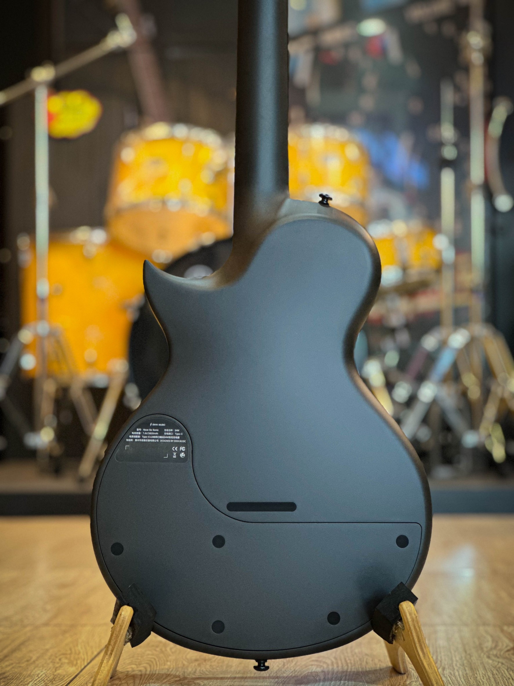 Enya Nova Go Sonic กีต้าร์ไฟฟ้า มีบลูทูธ ลำโพง/เอฟเฟคในตัว Electric Guitar ทัชชิ่งดี พร้อม กระเป๋าซอฟเคส