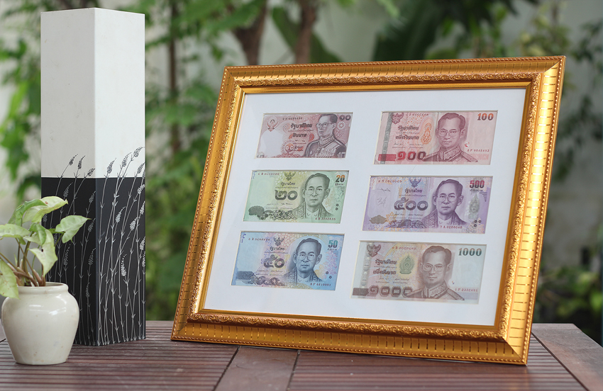 กรอบรูปใส่แบงค์ 6 ใบ ใส่ธนบัตร 5 ใบ