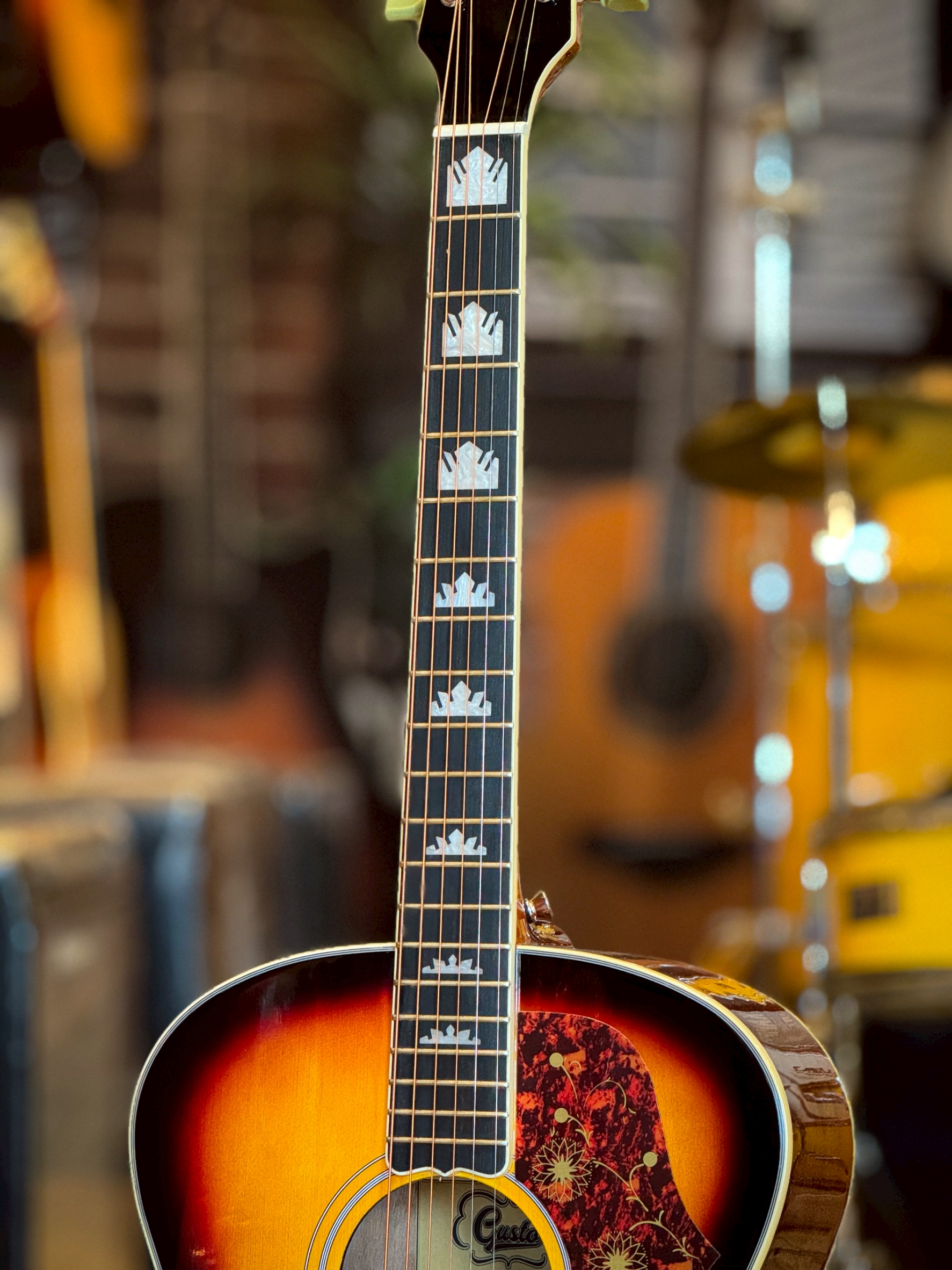 กีตาร์โปร่งไฟฟ้า Gusta JG10E II ขนาดจัมโบ้ 42 นิ้ว เสียง กังวาน หางเสียงยาว ภาคไฟฟ้า Gusta GT-18