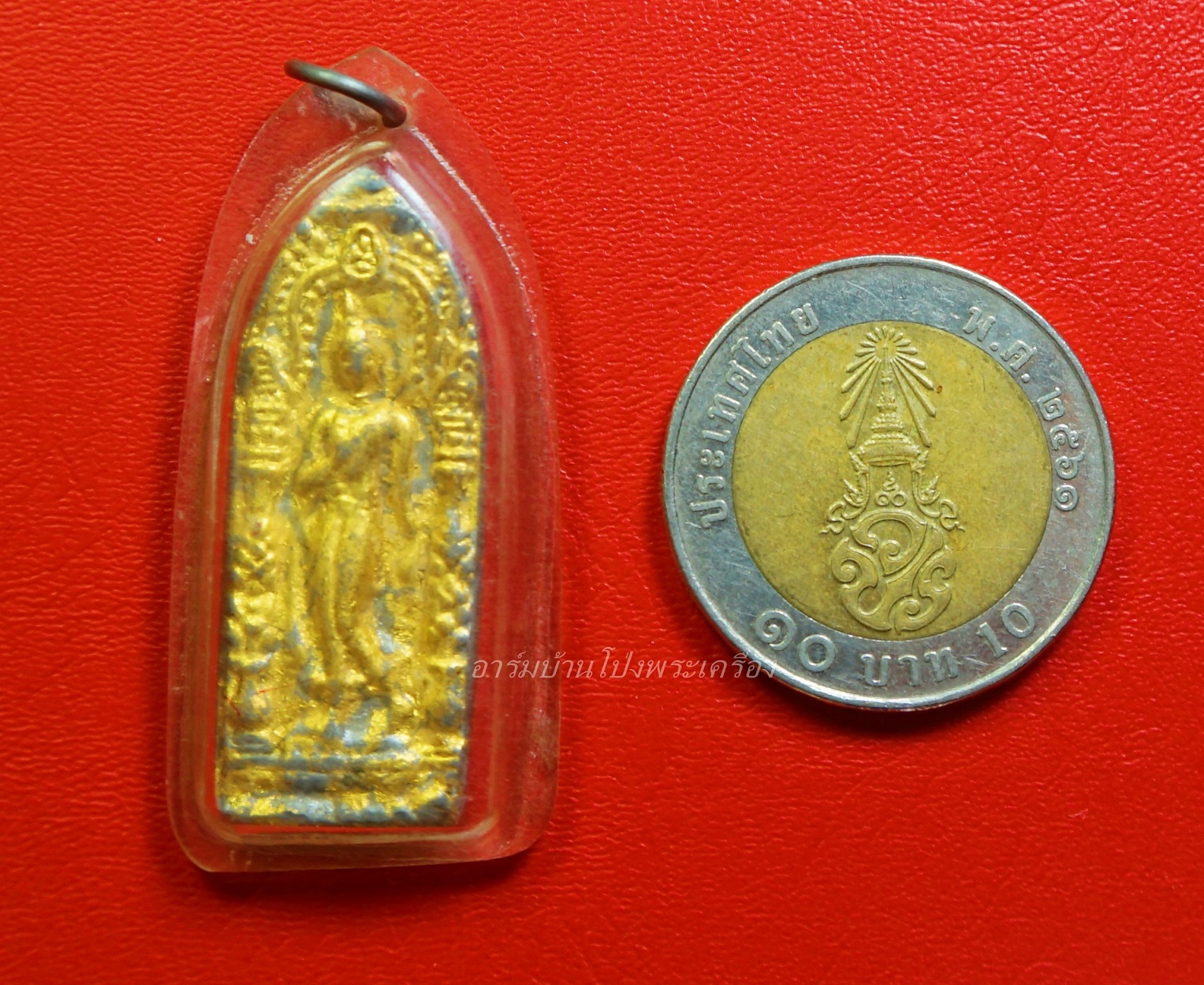 พระปางลีลา สองหน้า เนื้อชินตะกั่วปิดทอง ไม่ทราบที่(องค์ที่1)