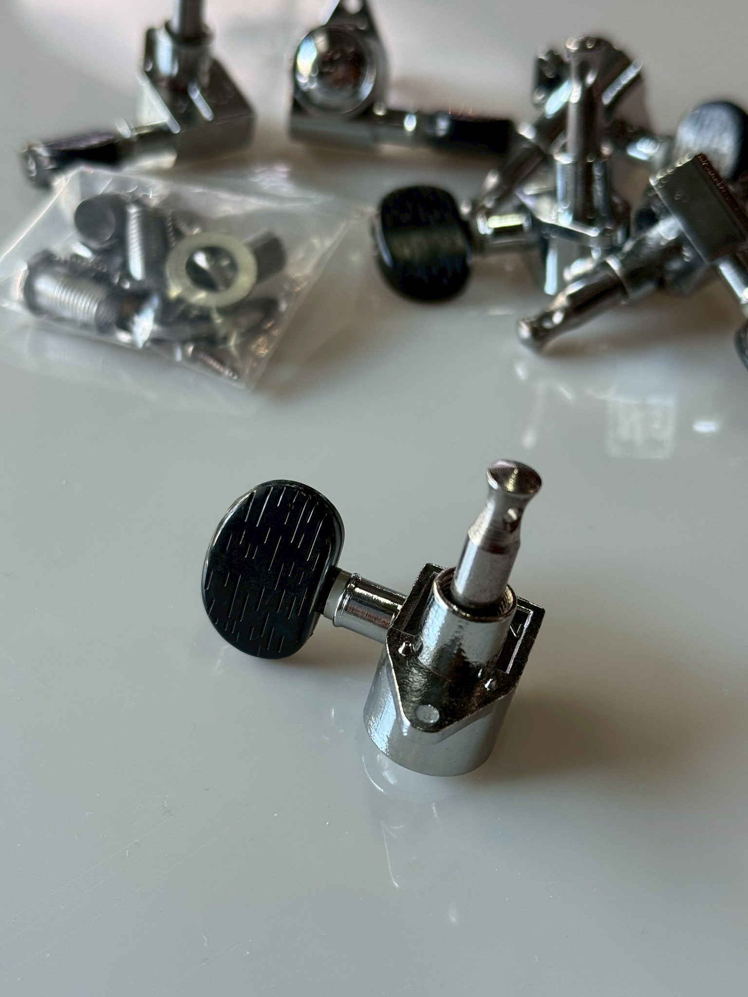 ลูกบิดกีตาร์ Proline ใช้ได้ทั้งกีต้าร์โปร่ง / กีต้าร์ไฟฟ้า ลูกบิด ครบชุด 6 ชิ้น พร้อมใช้งาน ทนทาน แข็งแรง