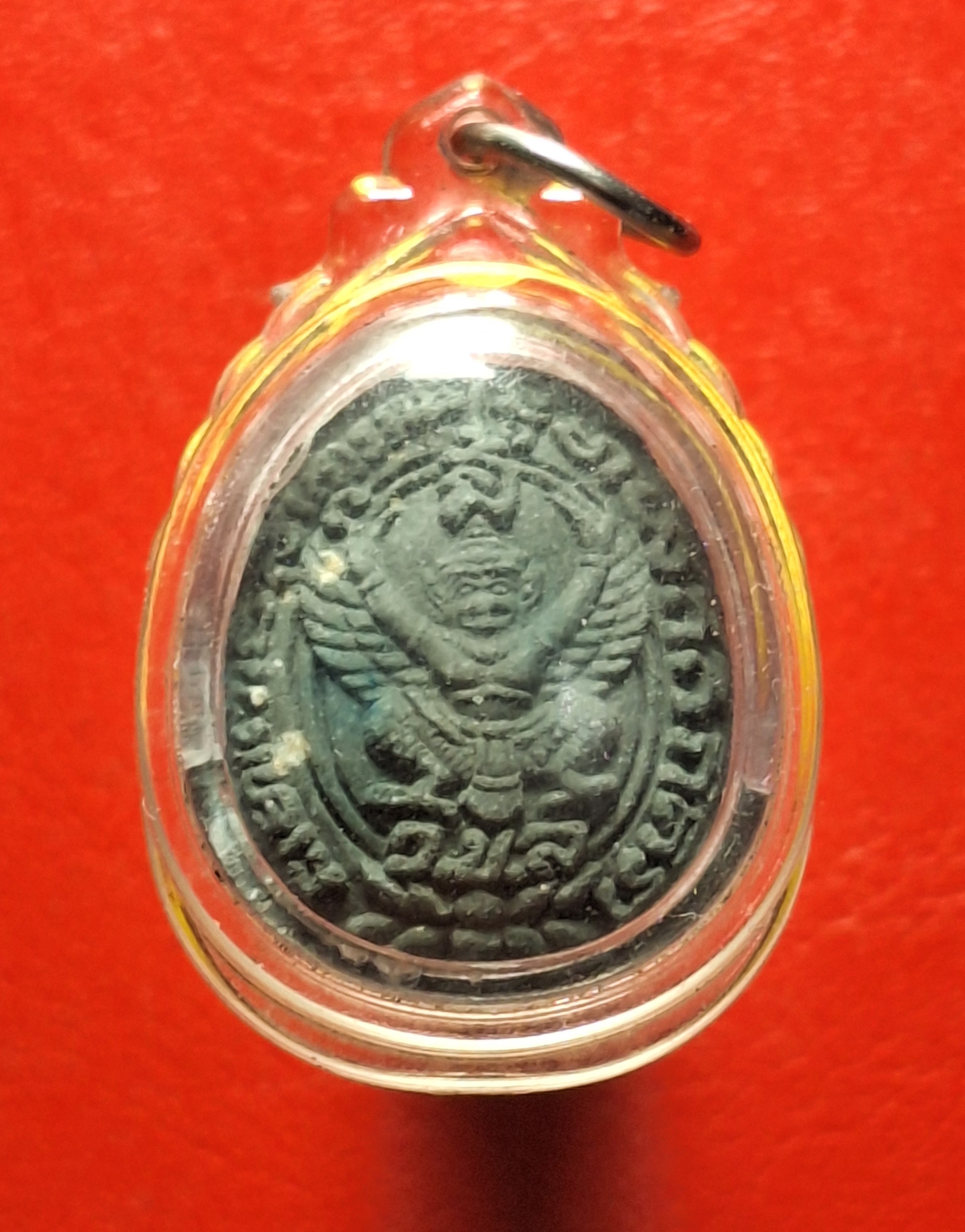 หลวงพ่อจำเนียร วัดเขาหลาว จ.ราชบุรี หลวงปู่ทวด หลังพญาครุฑ พิมพ์เล็ก ปี๒๕๕๕ เลี่ยมเดิม(องค์ที่1)