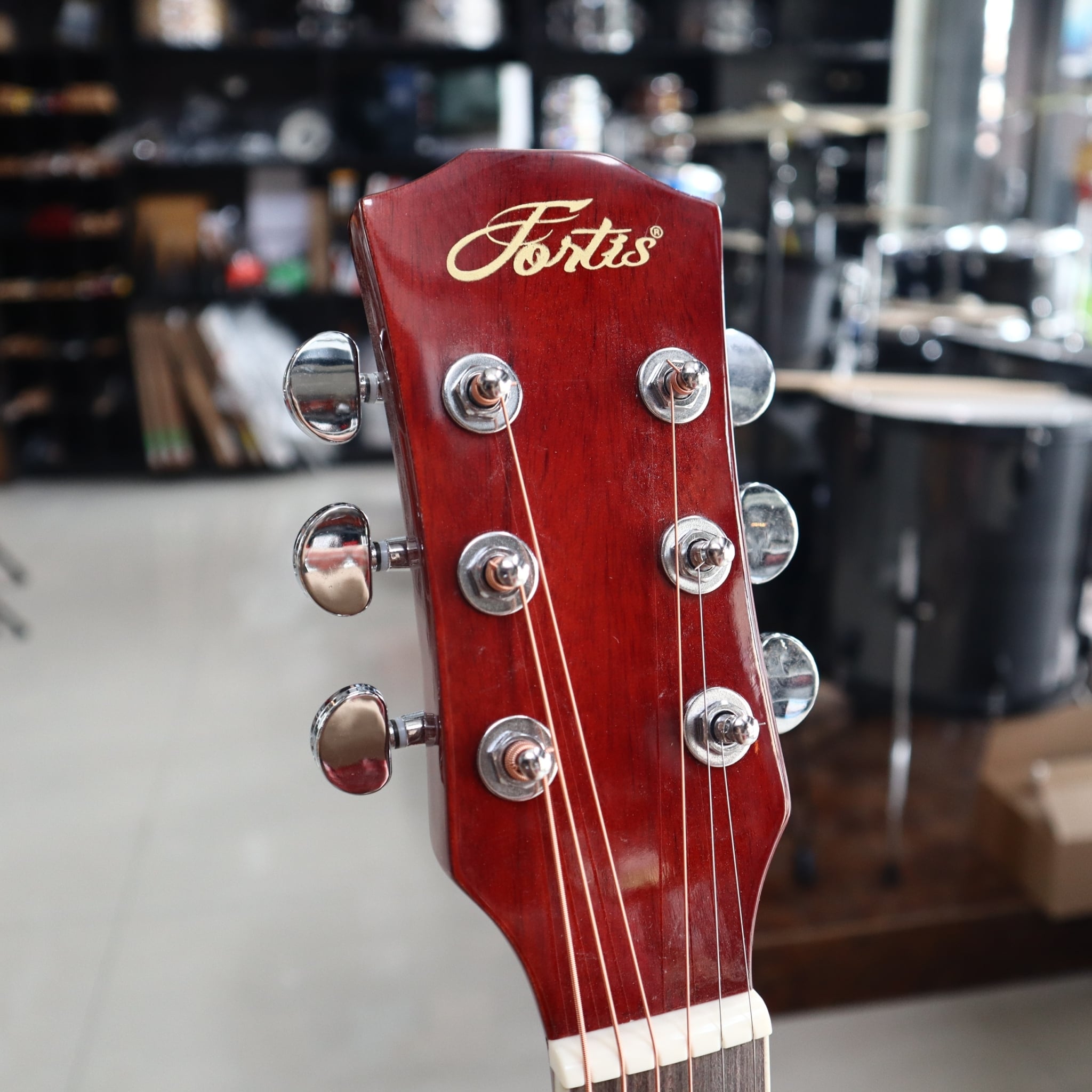 Fortis กีต้าร์โปร่ง รุ่น FG-4015C ขนาด 40 นิ้ว สีซันเบิร์ส บอดี้เคลือบเงาสวยงาม | ฟรี ปิ๊ก ใบคอร์ด ที่เก็บปิ๊ก ประแจ 🚚