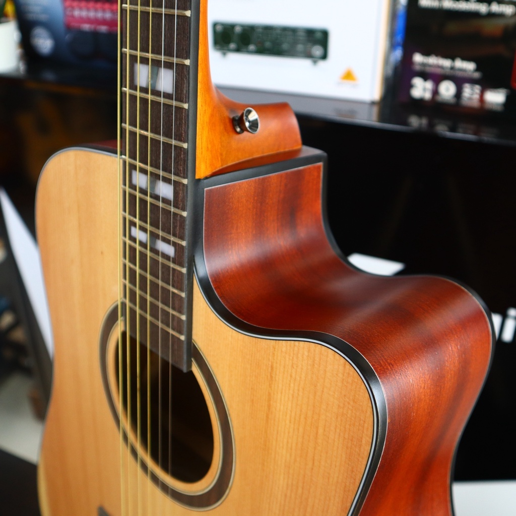 SQOE หน้าไม้แท้ 💥 กีต้าร์โปร่งไฟฟ้า รุ่น WD68