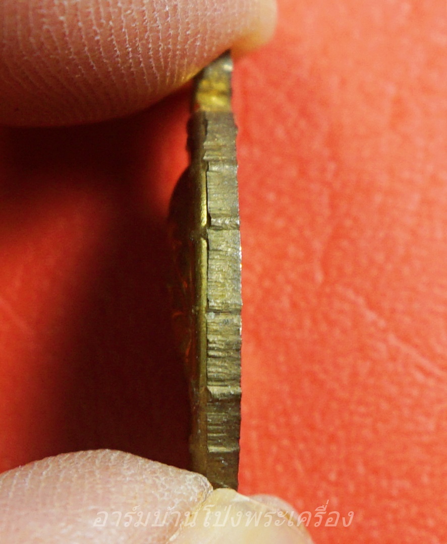 หลวงพ่อหวล วัดชาวเหนือ เม็ดแตง ปี๒๕๕๘ เนื้อฝาบาตร(องค์ที่1)