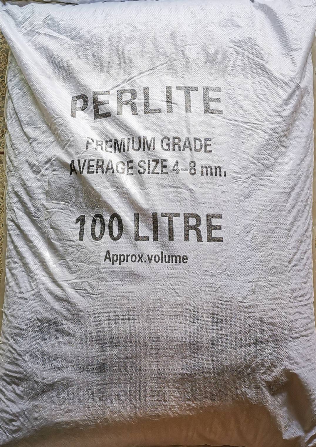 เพอร์ไลท์ (Perlite) นน. 9.5 ก.ก. 100 ลิตร