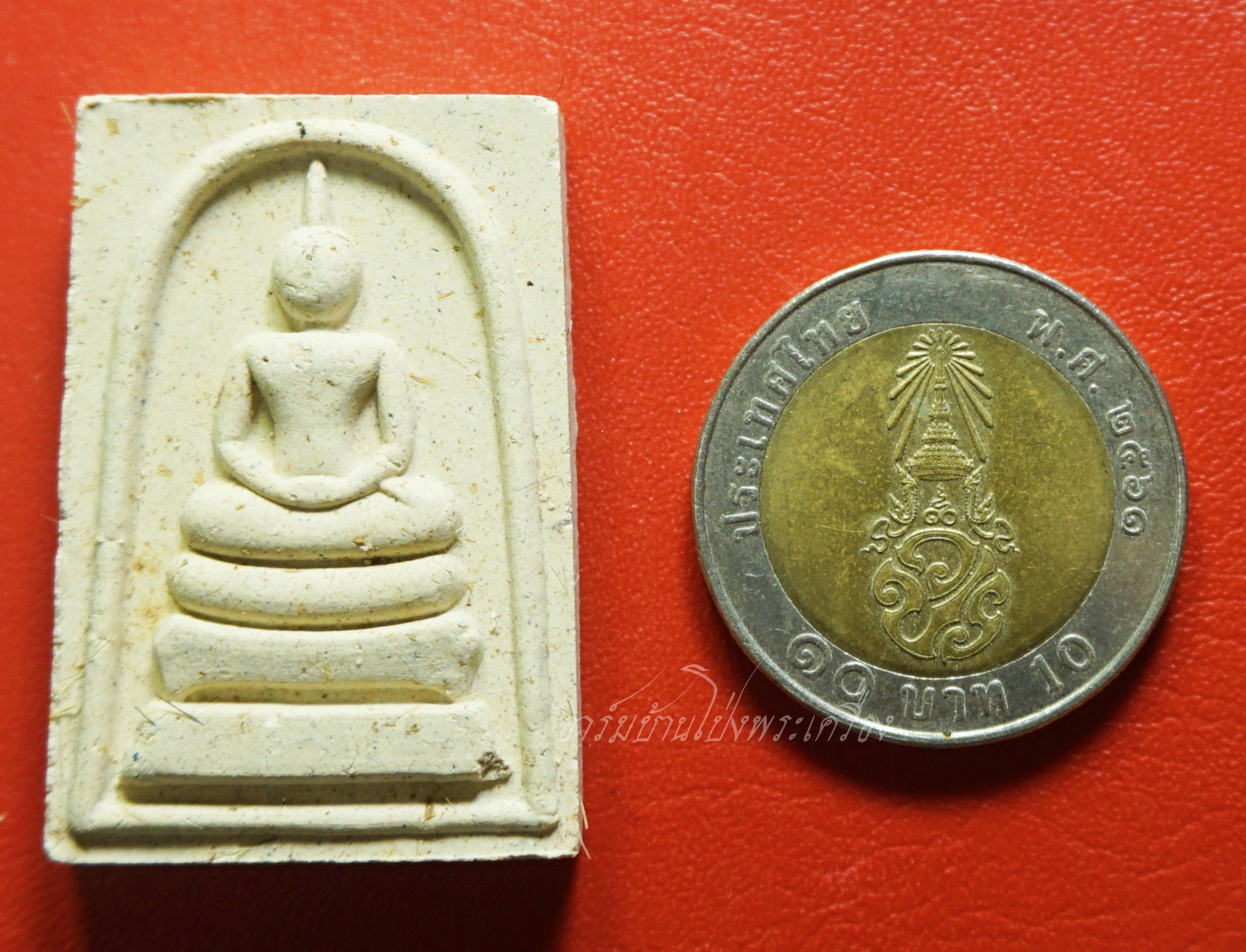 หลวงปู่แผ้ว วัดรางหมัน สมเด็จ รุ่นไตรมาส ปี๒๕๕๑ มวลสารผงพุทธคุณและเกศาหลวงปู่(องค์ที่4)