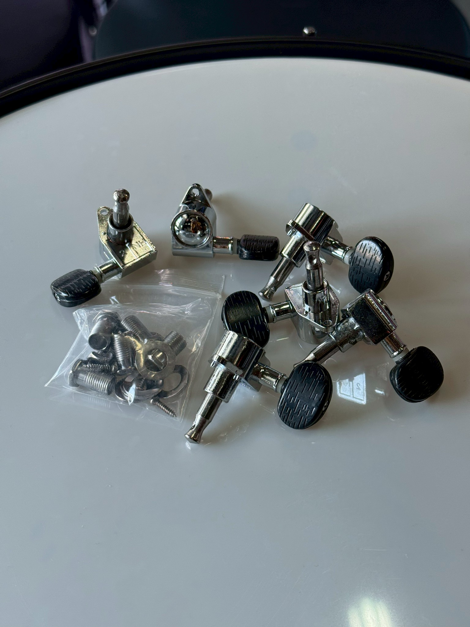 ลูกบิดกีตาร์ Proline ใช้ได้ทั้งกีต้าร์โปร่ง / กีต้าร์ไฟฟ้า ลูกบิด ครบชุด 6 ชิ้น พร้อมใช้งาน ทนทาน แข็งแรง