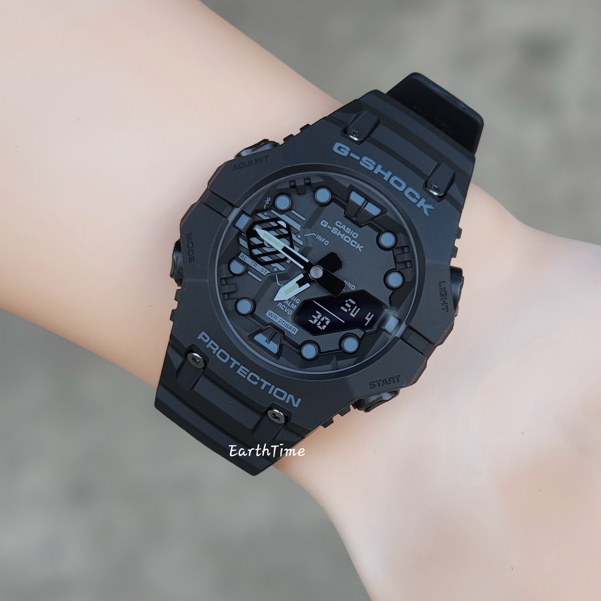 GA-B001-1A l Carbon Core Guard and Bluetooth l GA-B001 Series l G-SHOCK