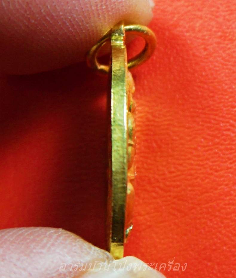 หลวงปู่แผ้ว วัดรางหมัน รุ่นกุมารทองแบ็คแฮม เนื้อฝาบาตร(องค์ที่5)