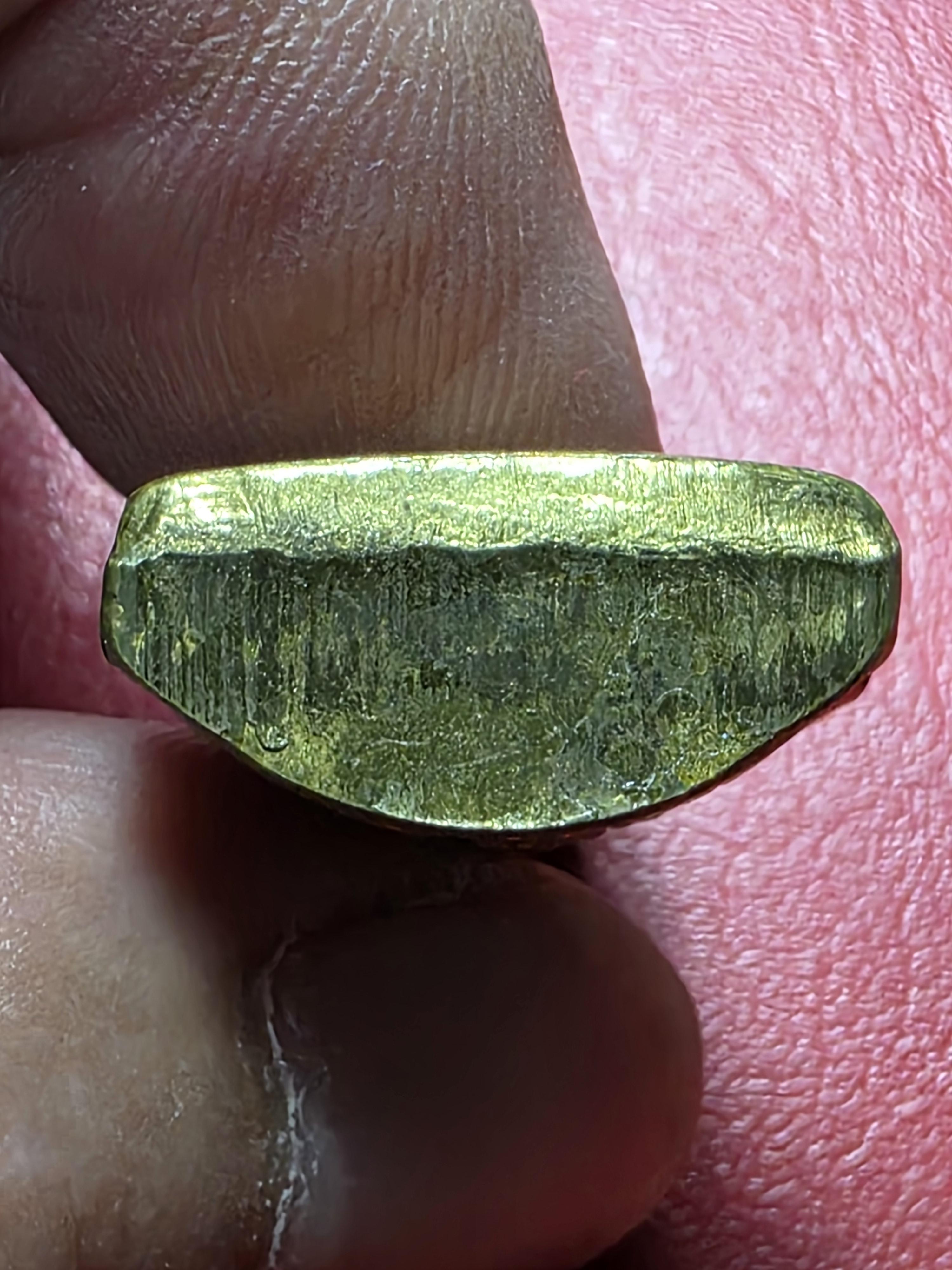 หลวงพ่อทอง วัดลำกระดาน จ.กรุงเทพ รูปเหมือนปั๊ม รุ่นแรก เนื้อทองเหลือง(องค์ที่1)