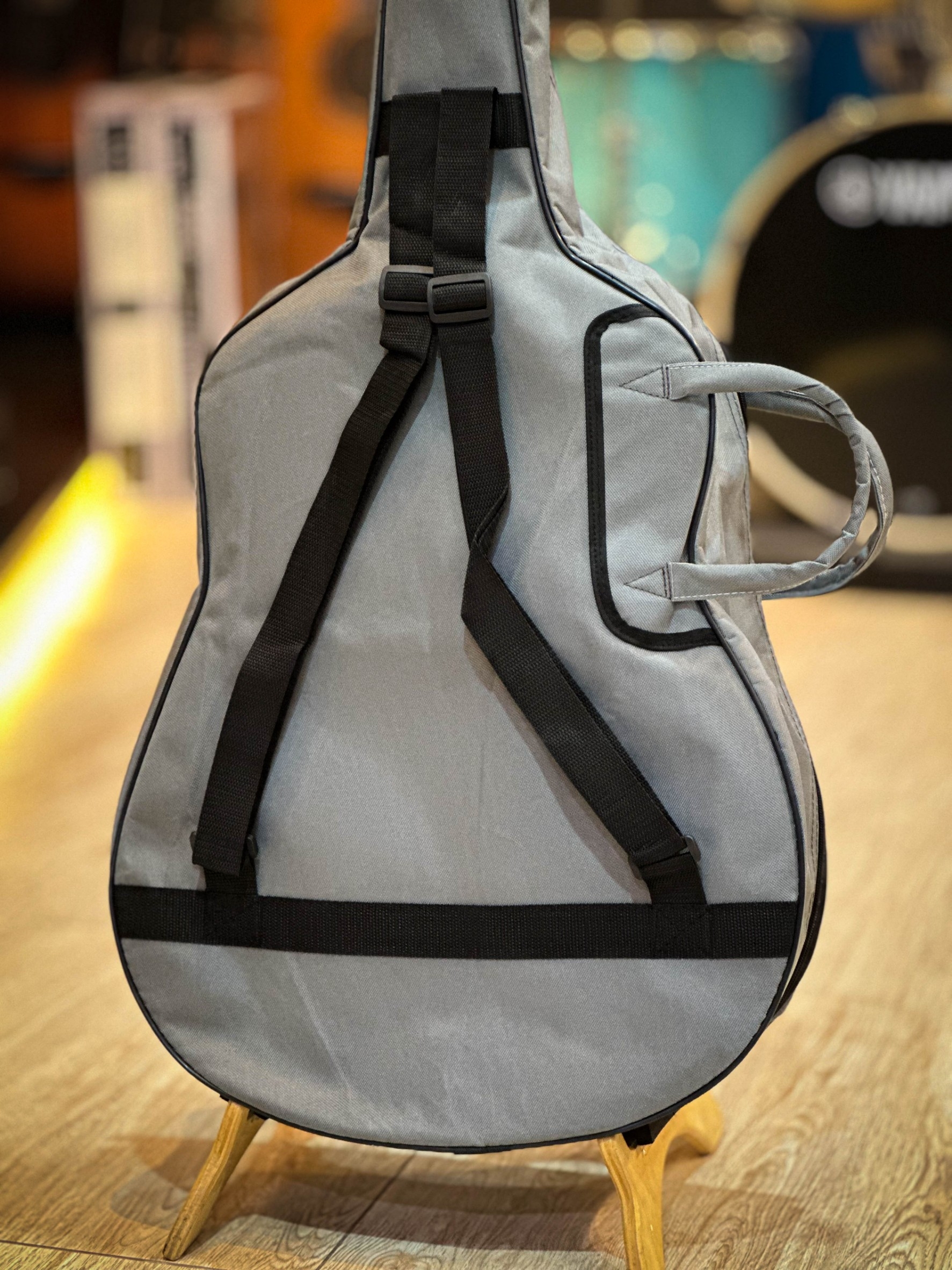 กระเป๋ากีต้าร์โปร่ง 41" YAMATO กระเป๋ากีต้าร์คุณภาพดี ✅ ใส่กีตาร์ได้หลายทรง, มีหูจับด้านข้าง/และด้านหน้า,มีช่องใส่อุปกรณ์/มีสายสะพายหลัง