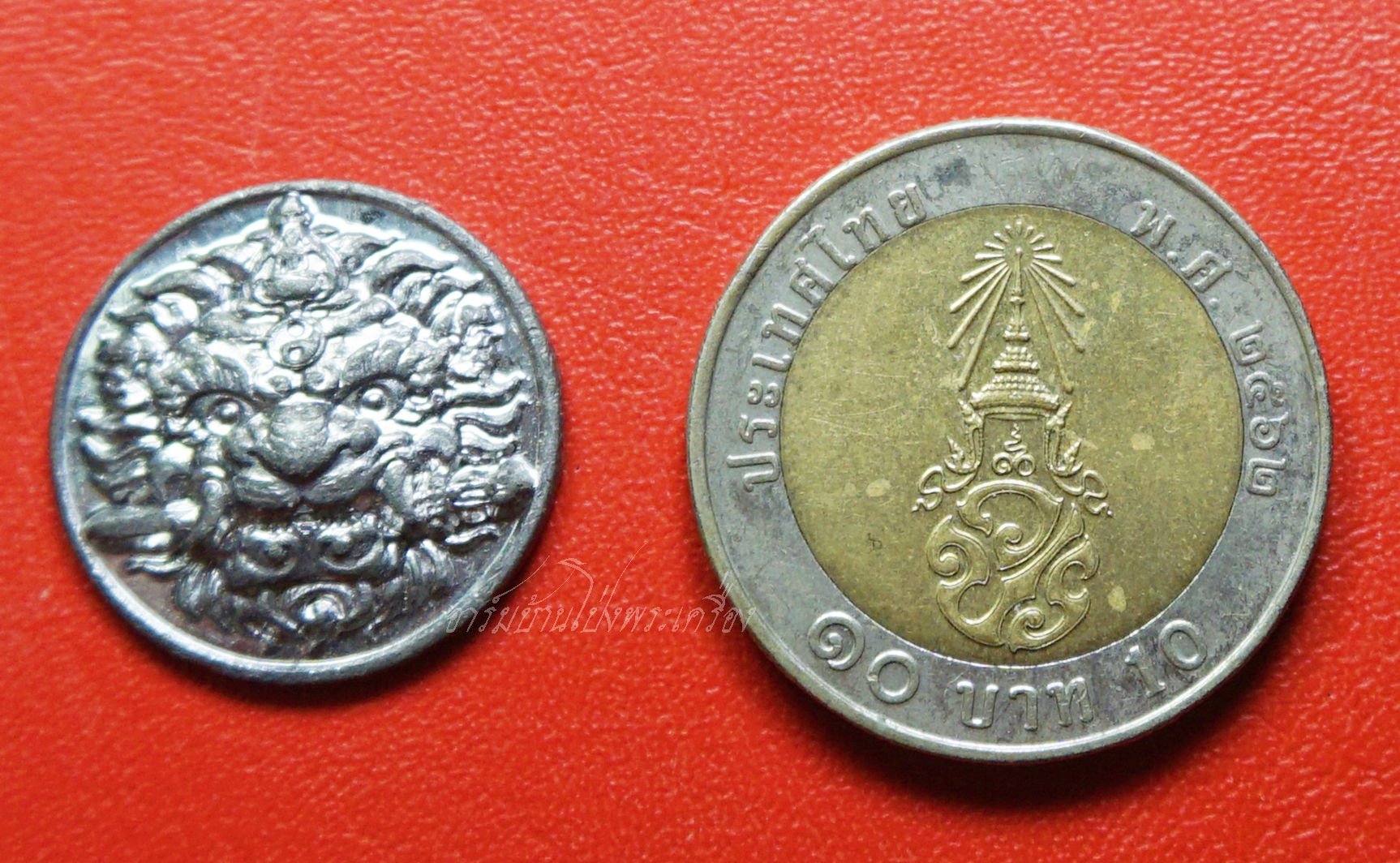 หลวงพ่อหวล วัดชาวเหนือ เสือคาบดาบ(กันชง) ปี๒๕๔๙ พิมพ์เล็ก กะไหล่เงิน(องค์ที่5)