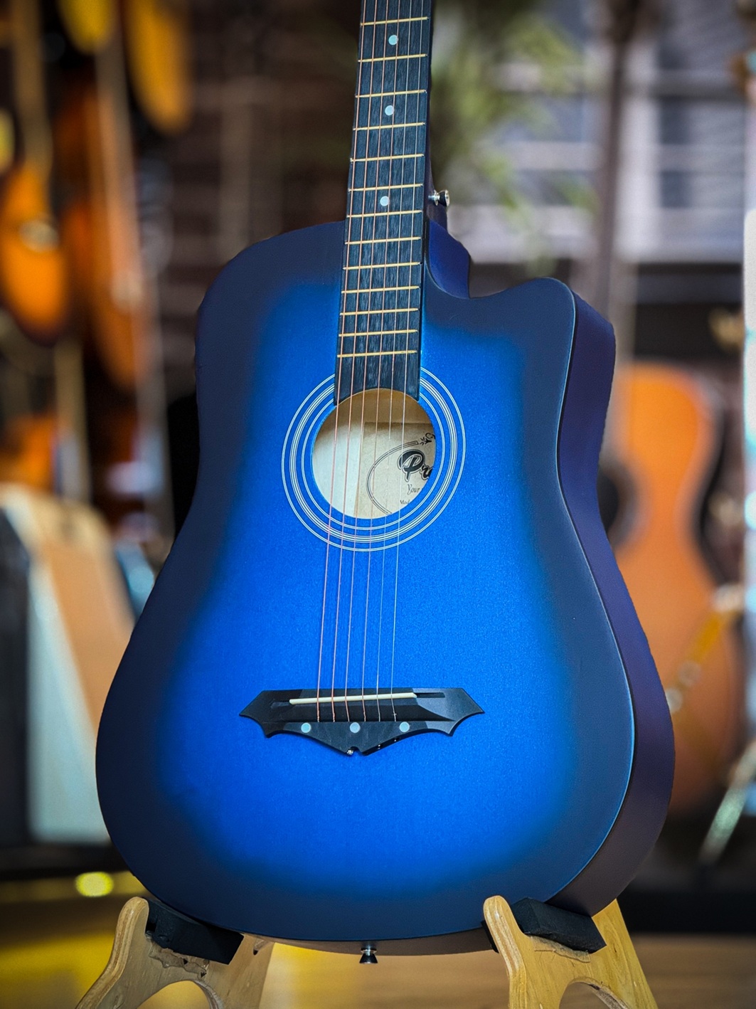 กีต้าร์โปร่ง Preme รุ่น G38C ขนาด 38 นิ้ว ด้าน สีน้ำเงิน ฟรี ปิ๊ก 4 อัน /ประแจ/ คู่มือ / กระเป๋าสกรีน Nami / คาโป้