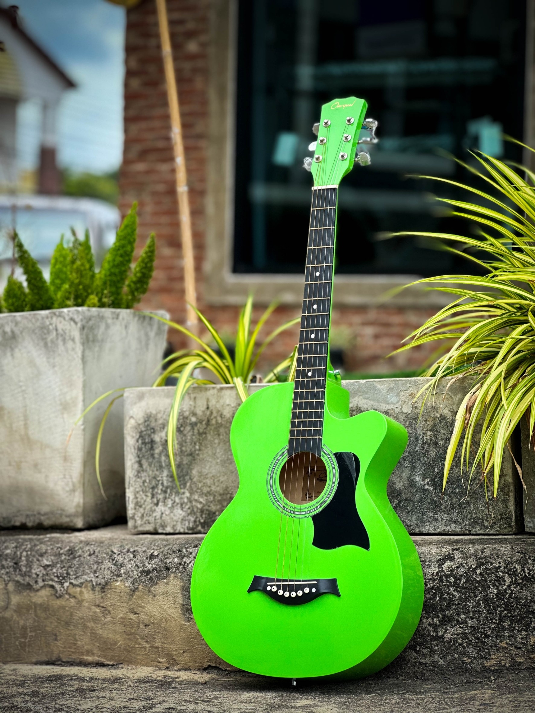 กีต้าร์โปร่ง Overspeed 38 " นิ้ว รุ่น OS-38C สีเขียว พร้อมของแถม ( ปิ๊ก/ใบคอร์ด/ประแจ) ขนาดพกพา ทัชชิ่งดี