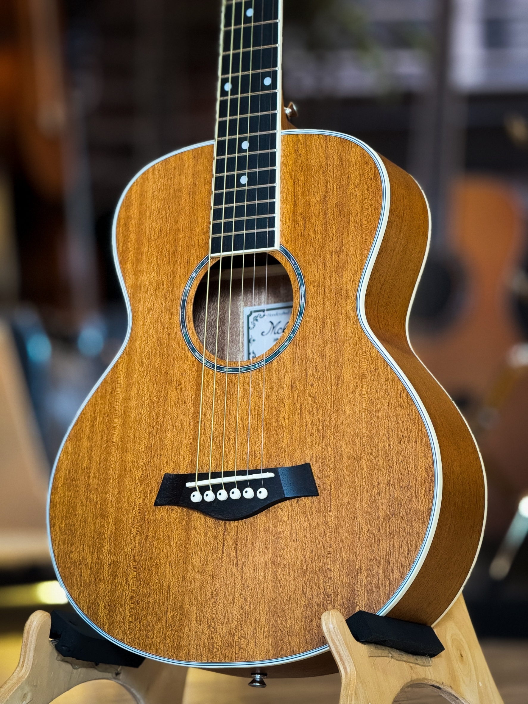 Mclorence กีต้าร์โปร่ง 34 นิ้ว MC-34 สีไม้เข้ม กีตาร์โปร่ง เสียงใสกังวาล ฟรี กระเป๋า Nami เทา / ปิ๊ก4อัน / ประแจ