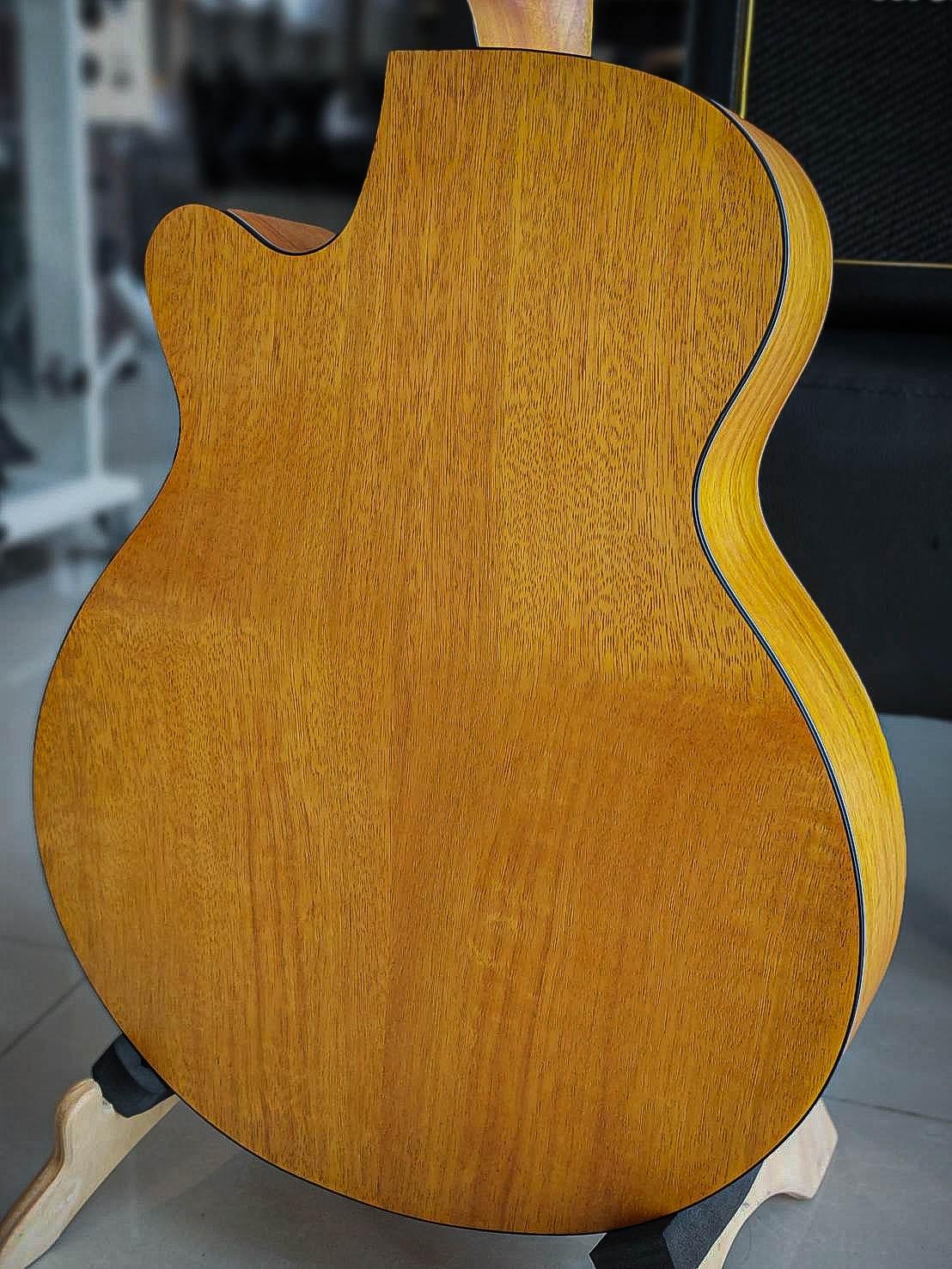 Mantic GT1-AC กีต้าร์โปร่ง 40 นิ้ว รุ่นยอดนิยม ฟรี กระเป๋าNami ปิ๊ก4อัน ใบคอร์ด ประแจ