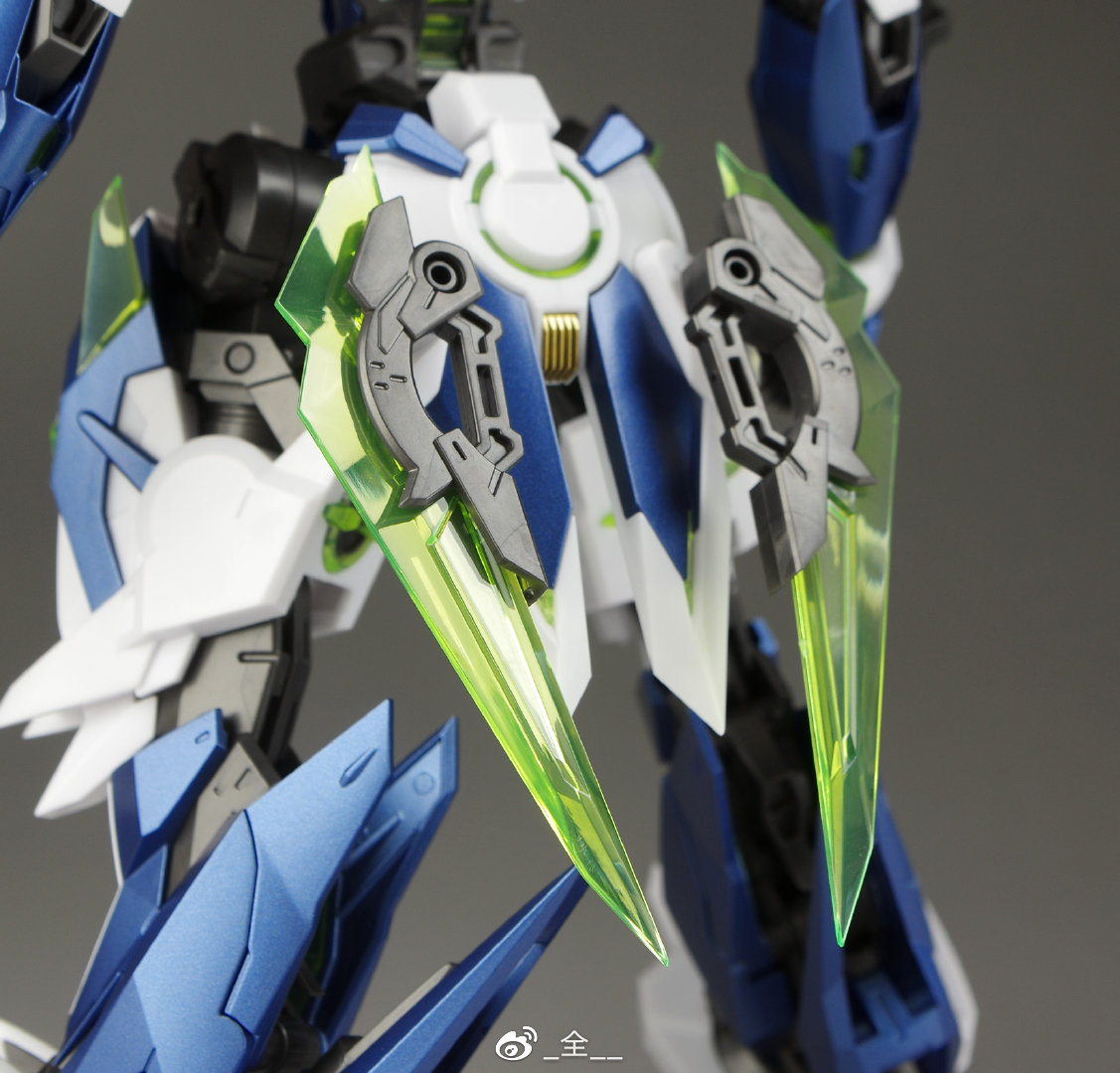 (Howling Star) 1/100 CZ-12A NEBULA