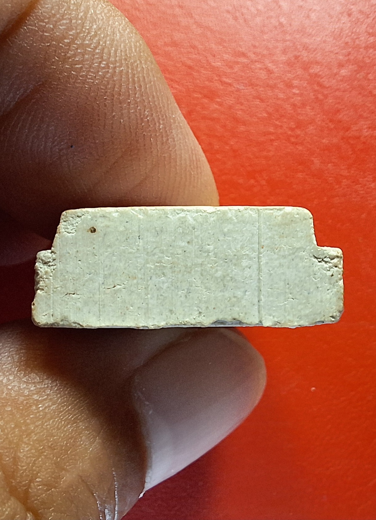 หลวงปู่โต๊ะ วัดถ้ำสิงห์โตทอง รูปเหมือน ปี๒๕๓๕ พิมพ์สี่เหลี่ยม เนื่องในงานเสด็จพระราชดำเนินตัดลูกนิมิตวัดถ้ำสิงโตทอง พระรุ่นนี้แม้ไม่ทันหลวงปู่ปลุกเสก แต่ทางวัดได้นิมนต์พระเกจิอาจารย์ 108 รูป ร่วมปลุกเสกพิธีมหาพุทธาภิเษกใหญ่(องค์ที่1)