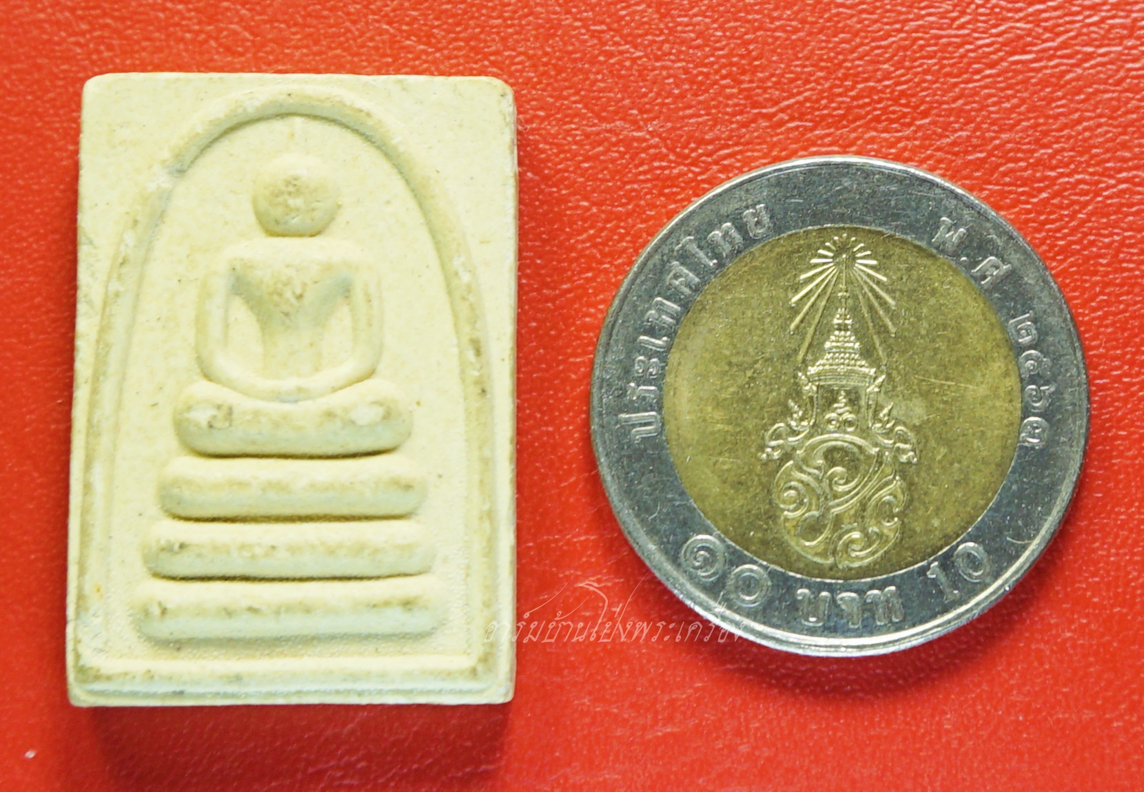 หลวงปู่แผ้ว ปวโร วัดรางหมัน สมเด็จ ที่ระลึกปิดทองฝังลูกนิมิตร ปี๒๕๕๖(องค์ที่1)