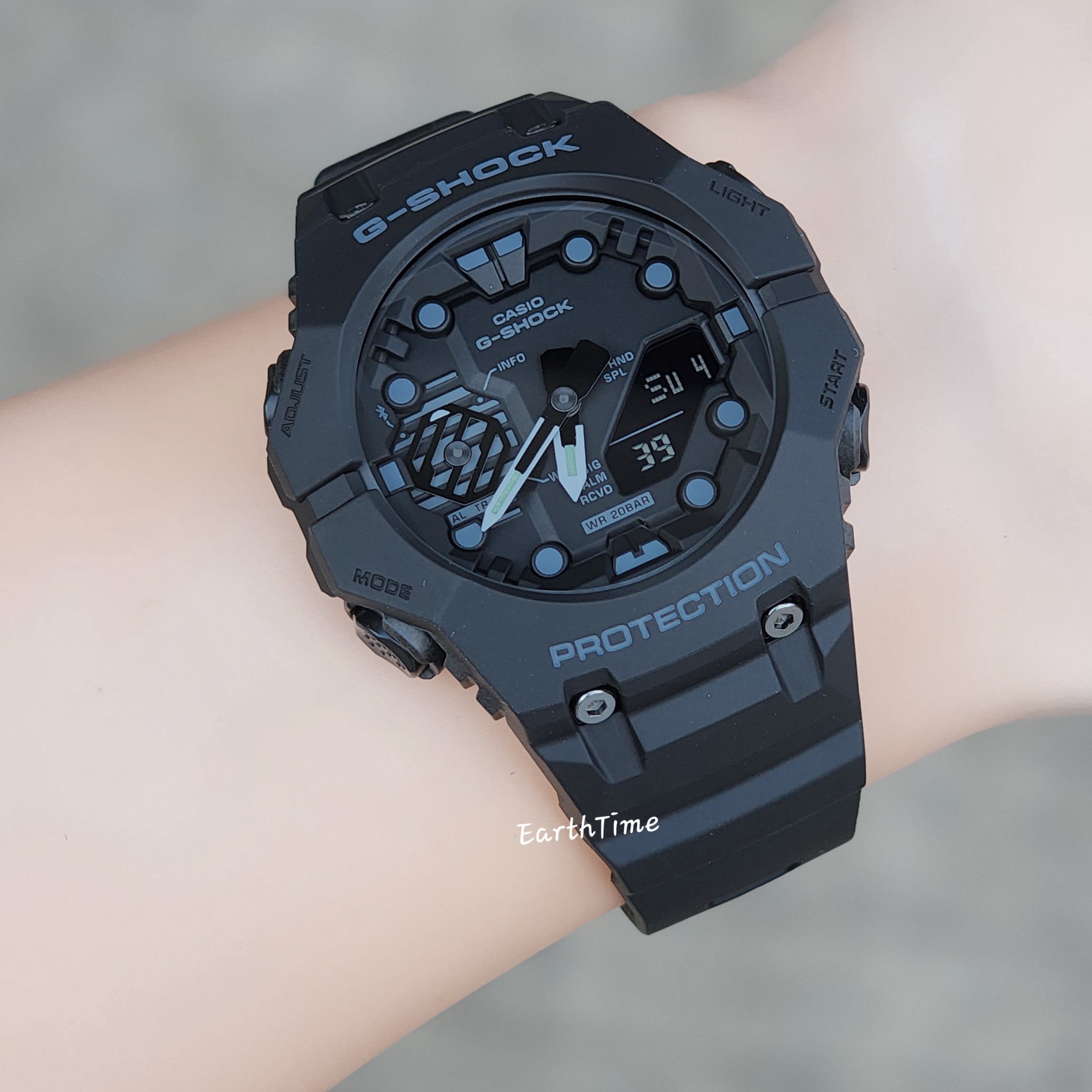 GA-B001-1A l Carbon Core Guard and Bluetooth l GA-B001 Series l G-SHOCK