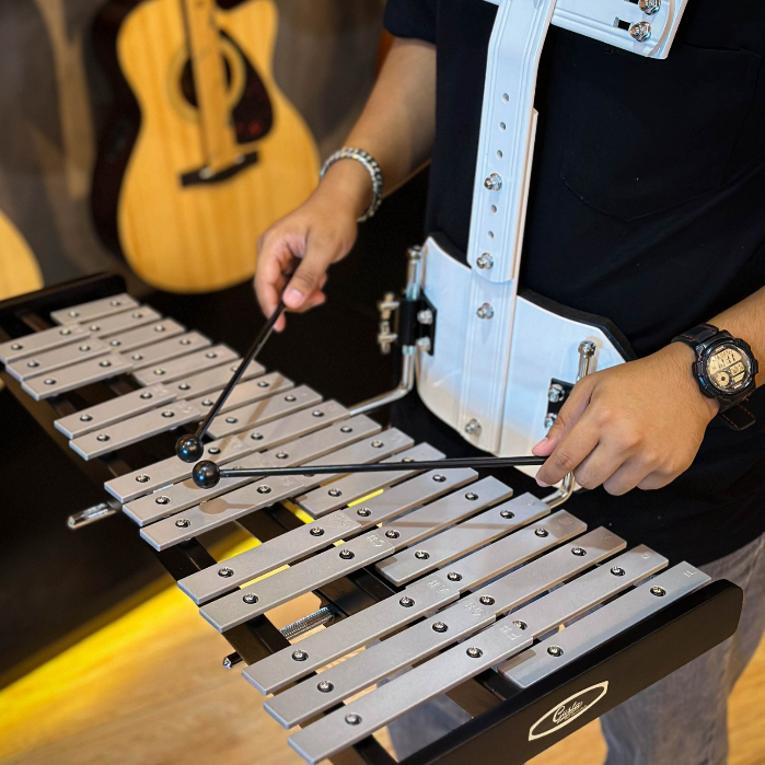 Gusta MarchingBell มาร์ชชิ่งเบล 32 บาร์ พร้อมขาแขวน แข็งแรง นิยมไว้ฝึกซ้อมในงานโรงเรียน วงโยวาธิต เล่นง่าย วัสดุได้มาตราฐาน