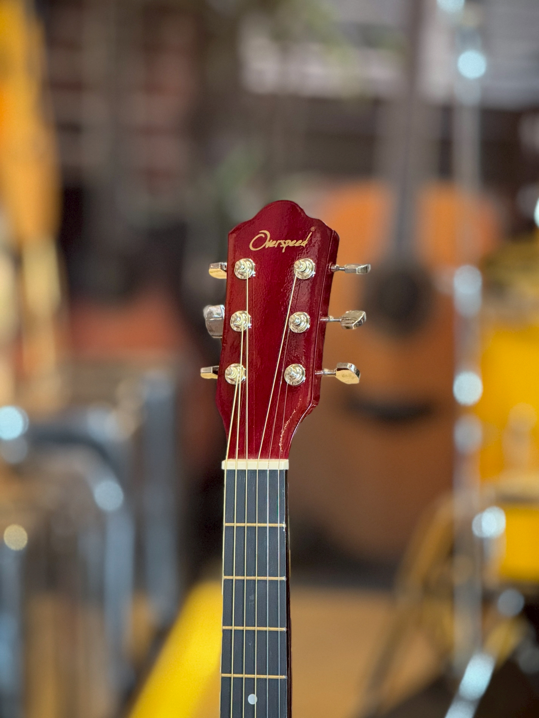 กีต้าร์โปร่ง Overspeed 38 นิ้ว รุ่น OS-38C สีชมพู มีเหล็กขันคอ พร้อม กระเป๋า ปิ๊ก 4 ชิ้น ประแจ (เลือกรับเครื่องตั้งสาย)