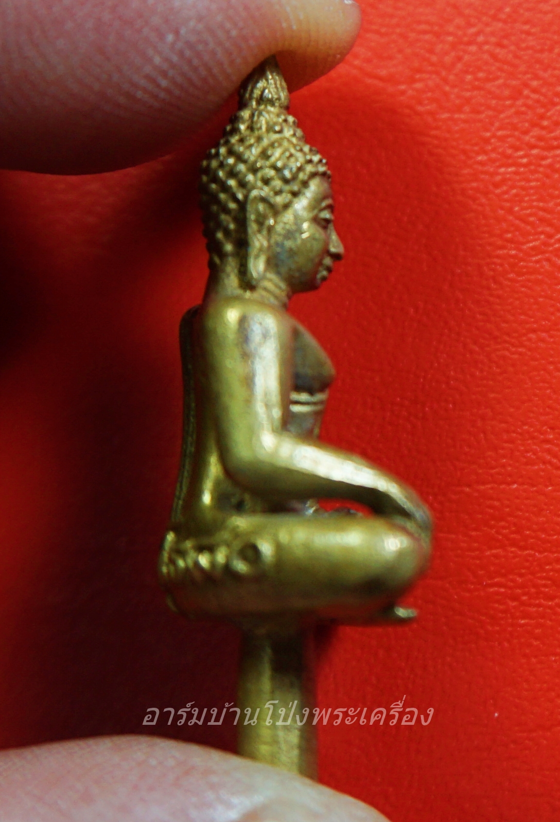 หลวงพ่อคูณ ปริสุทโธ วัดบ้านไร่ นครราชสีมา ยอดธง รุ่น๘๐ปี เนื้อทองฝาบาตร(องค์ที่1)