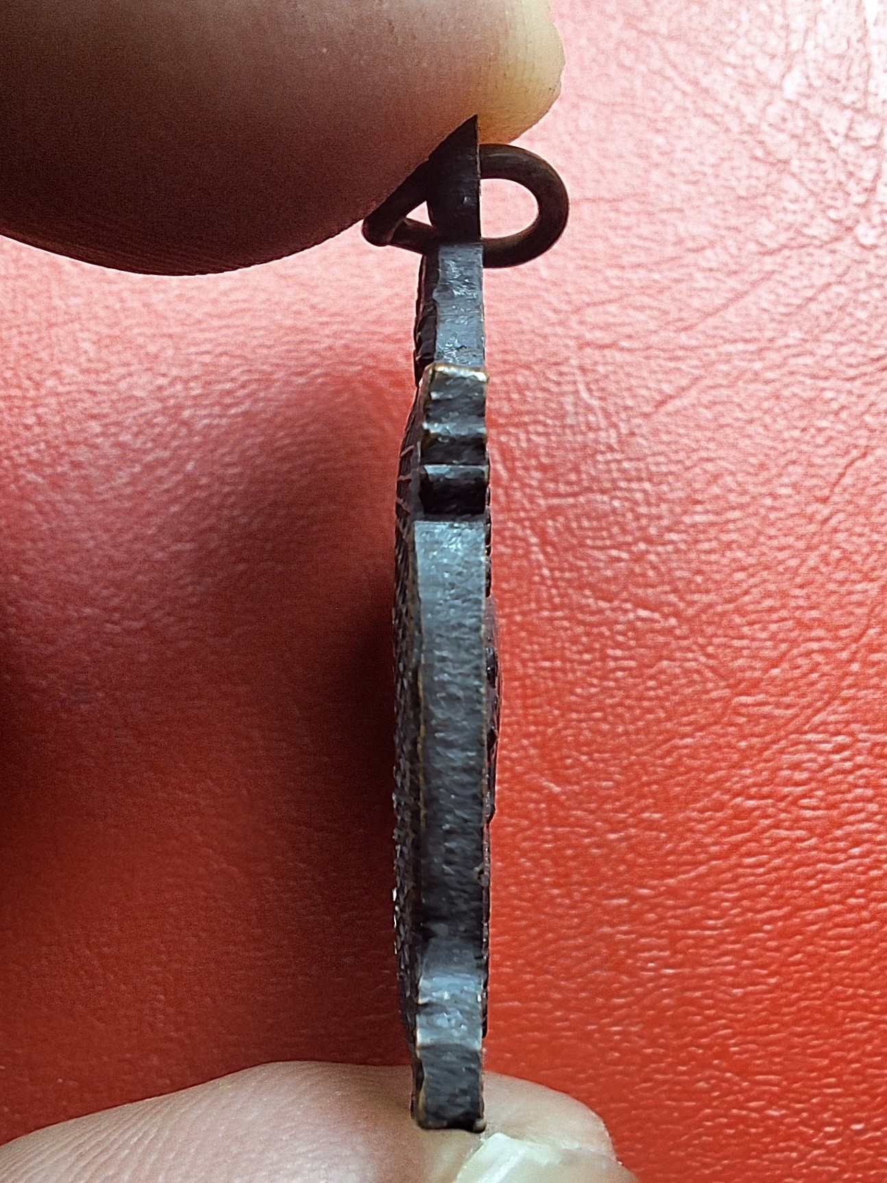 หลวงพ่อสิน วัดใหม่รางวาลย์ เต่า หลังยันต์หมู เนื้อทองแดงรมดำ(องค์ที่1)